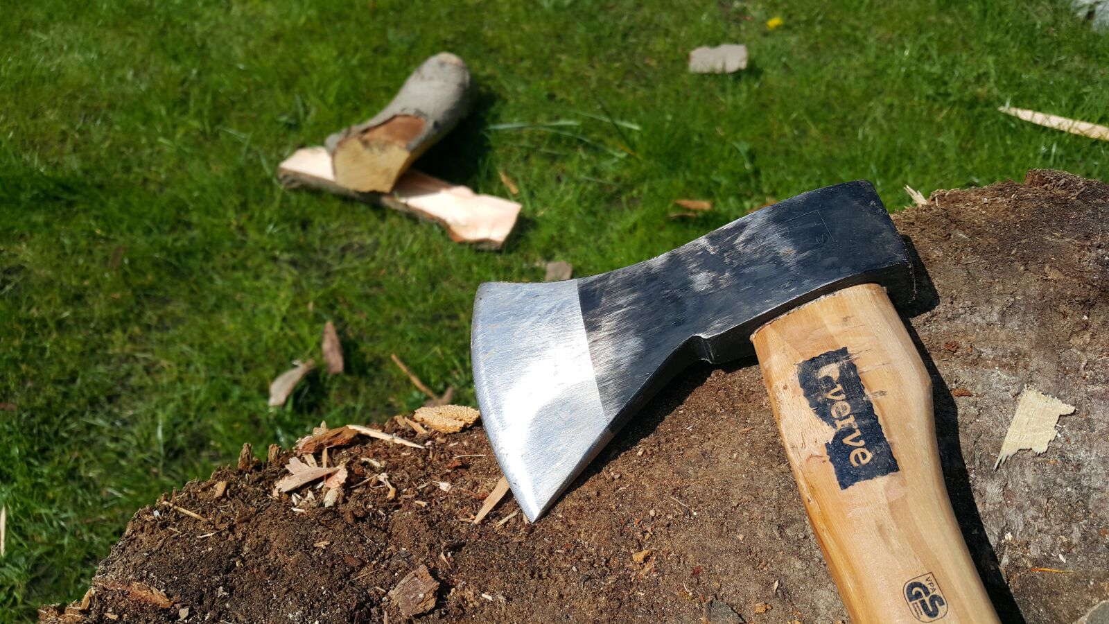 Samsung Galaxy Note4 sample photo. Ax, log, wood photography