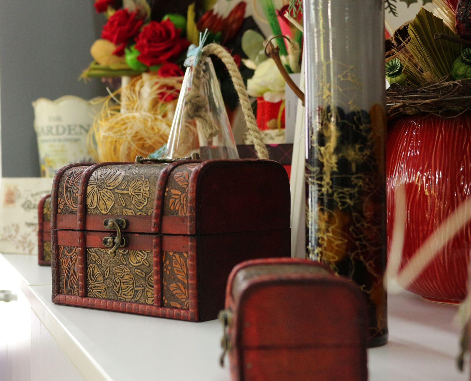 Canon EOS 700D (EOS Rebel T5i / EOS Kiss X7i) sample photo. Decoration, box, trunk photography