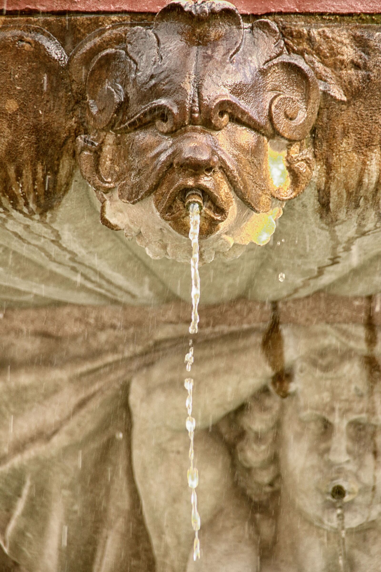 Canon EOS 70D sample photo. Fountain, old, vintage photography