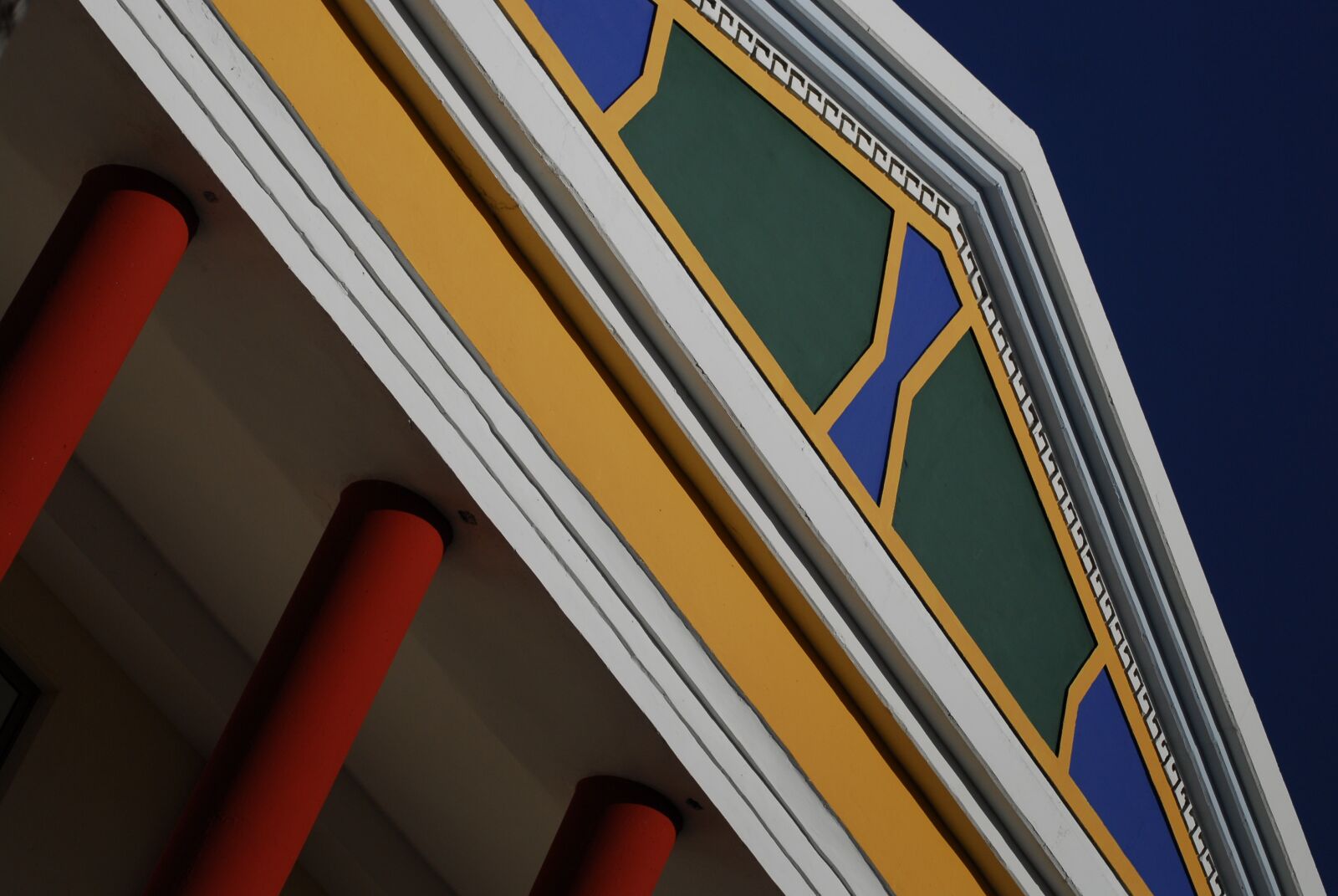 Nikon D200 sample photo. Architecture, perspective, sky photography