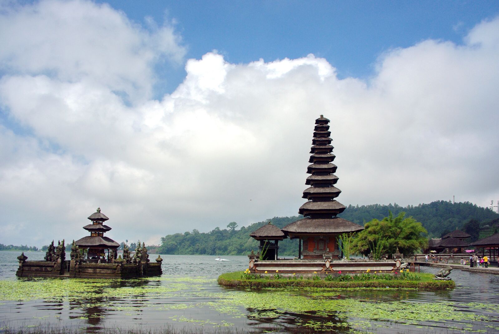 Pentax K200D sample photo. Indonesia, bali, ulun danu photography
