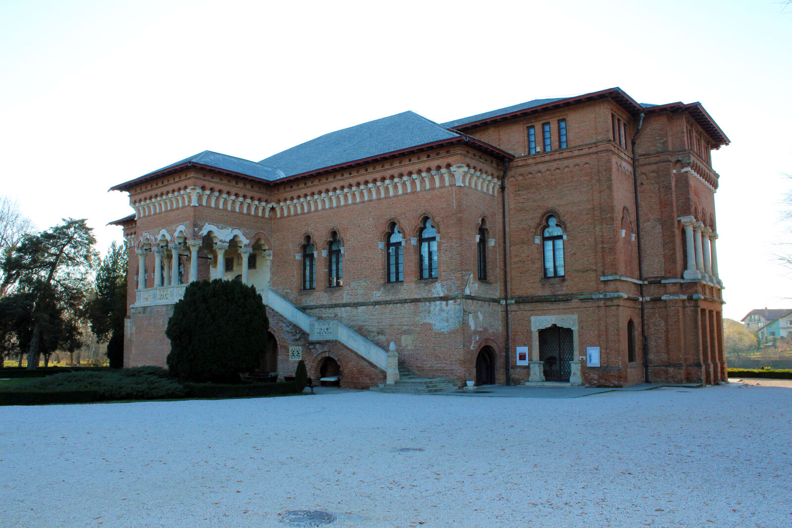 Canon EOS 650D (EOS Rebel T4i / EOS Kiss X6i) sample photo. Bucharest, building, history, mogosoaia photography