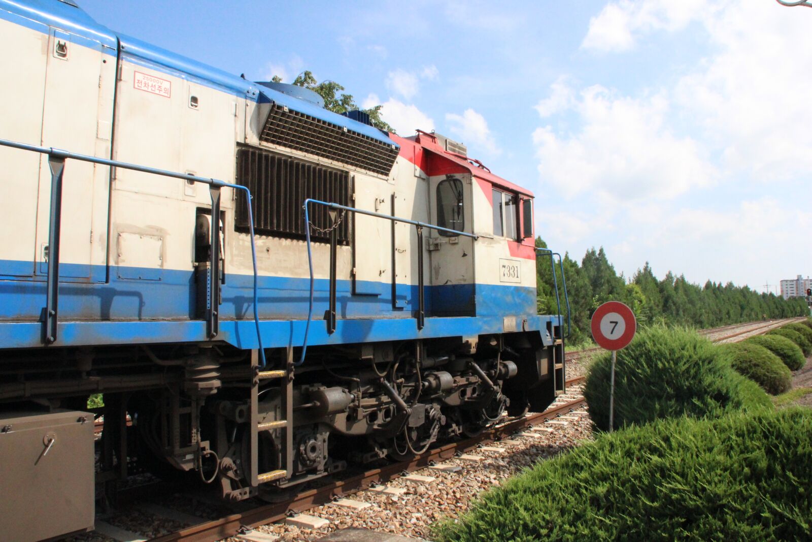 Canon EOS 600D (Rebel EOS T3i / EOS Kiss X5) sample photo. Train, railway, transportation photography
