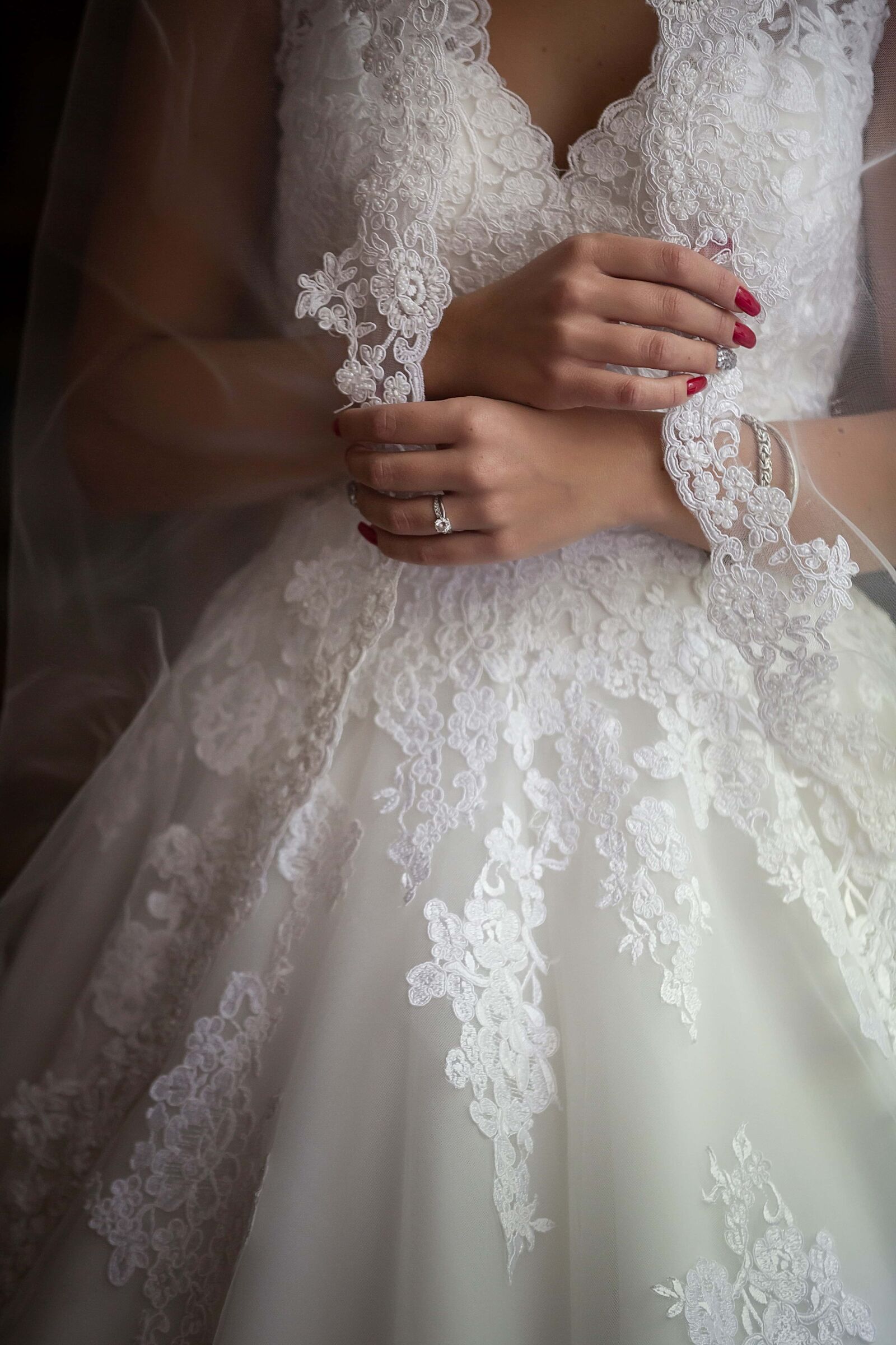 Canon EF 70-200mm F2.8L IS II USM sample photo. Wedding dress, salon, model photography