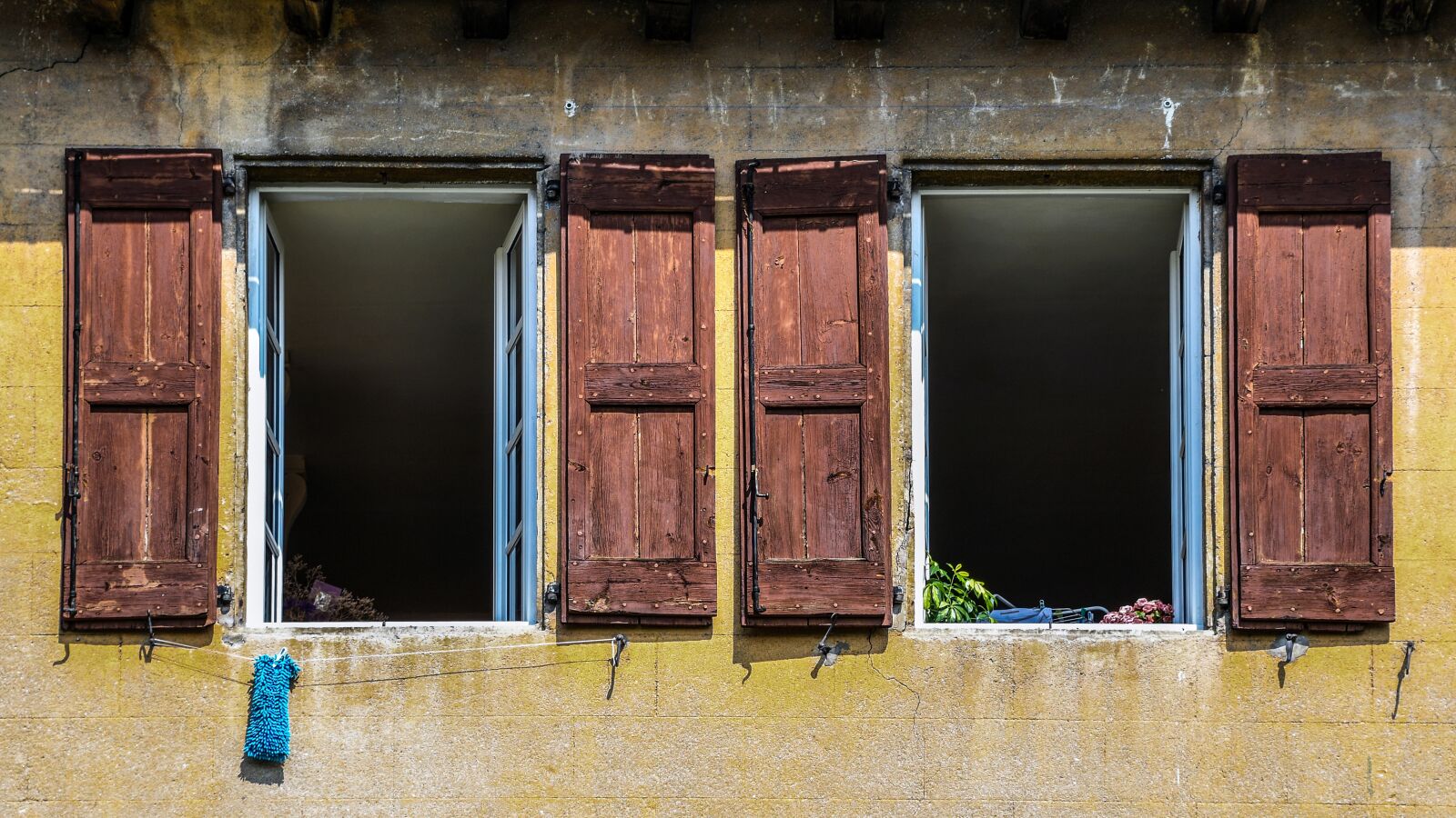 Nikon D500 sample photo. Window, open, two photography