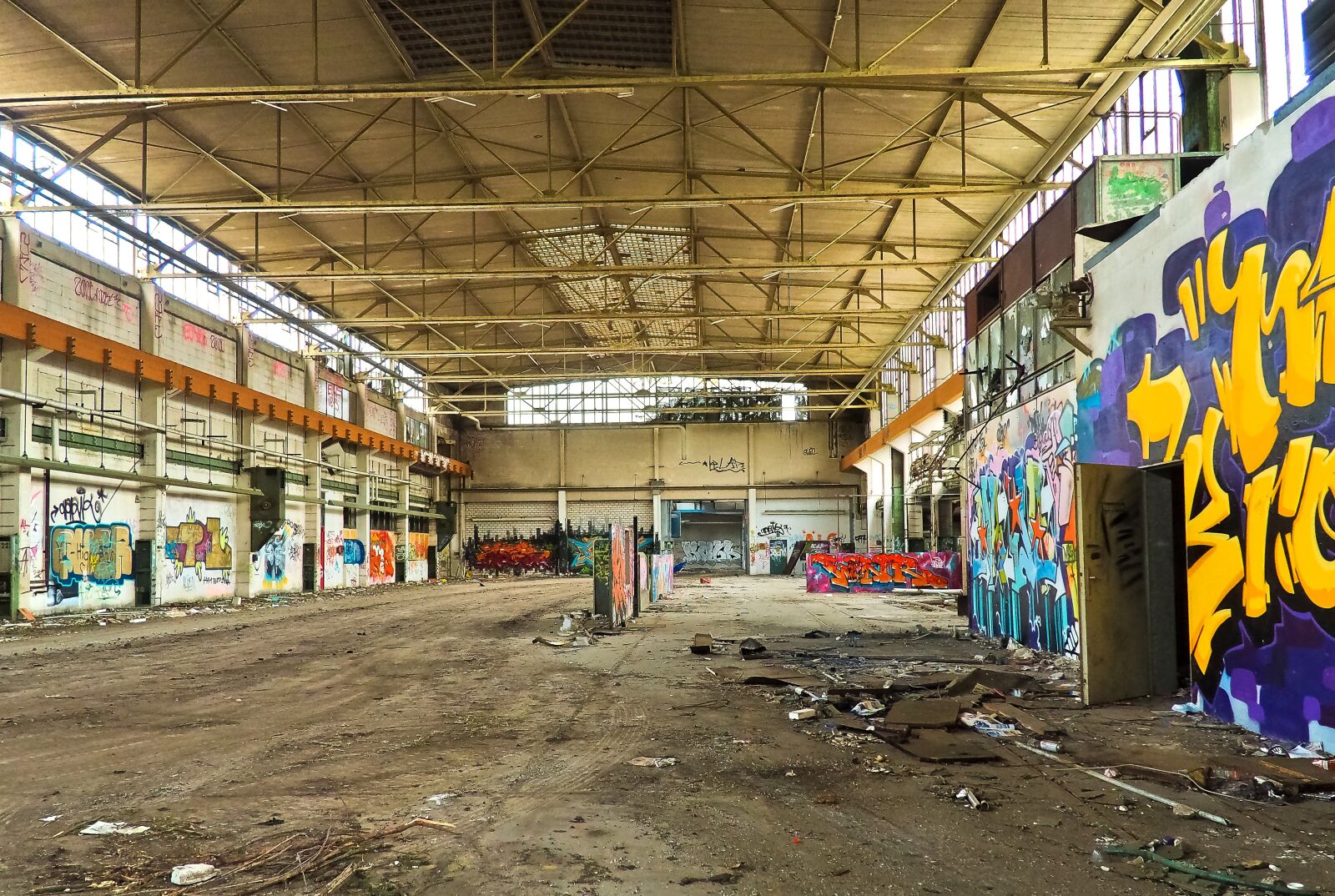 Olympus OM-D E-M10 sample photo. Lost places, rooms, abandoned photography