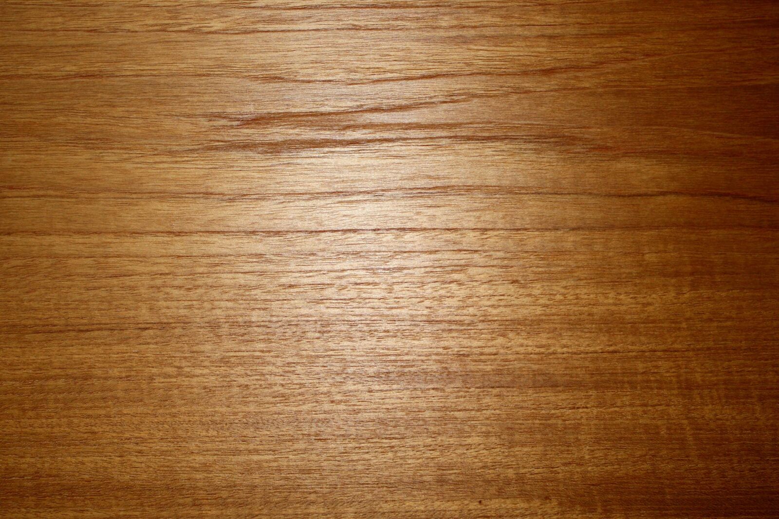 f/3.5-5.6 IS sample photo. Wooden board, grain, texture photography