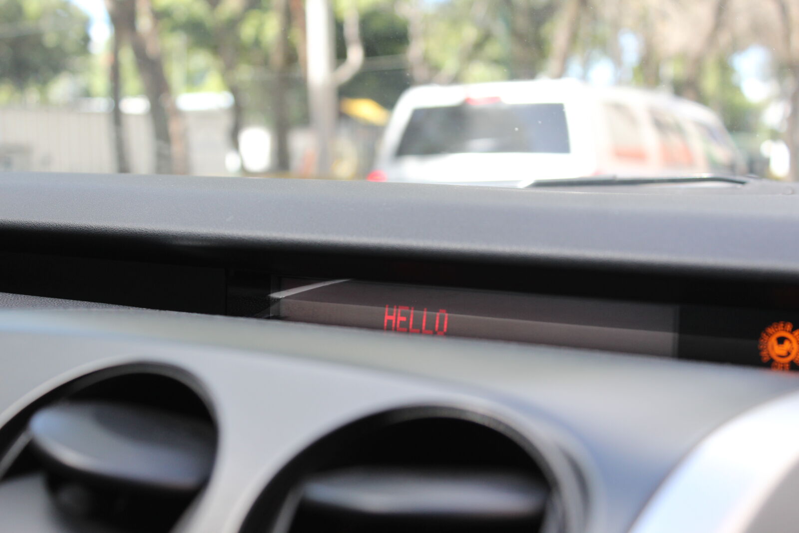 Canon EOS 1200D (EOS Rebel T5 / EOS Kiss X70 / EOS Hi) sample photo. Car, hello, tech, trip photography