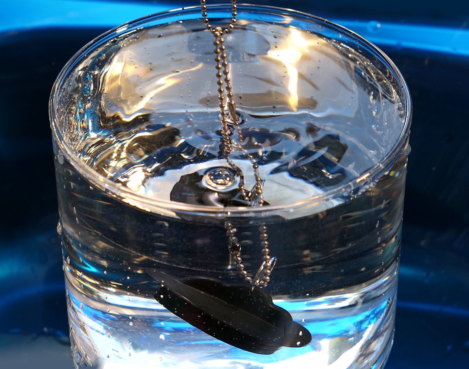 Panasonic Lumix DMC-LX10 (Lumix DMC-LX15) sample photo. Water, fontaine, plug photography