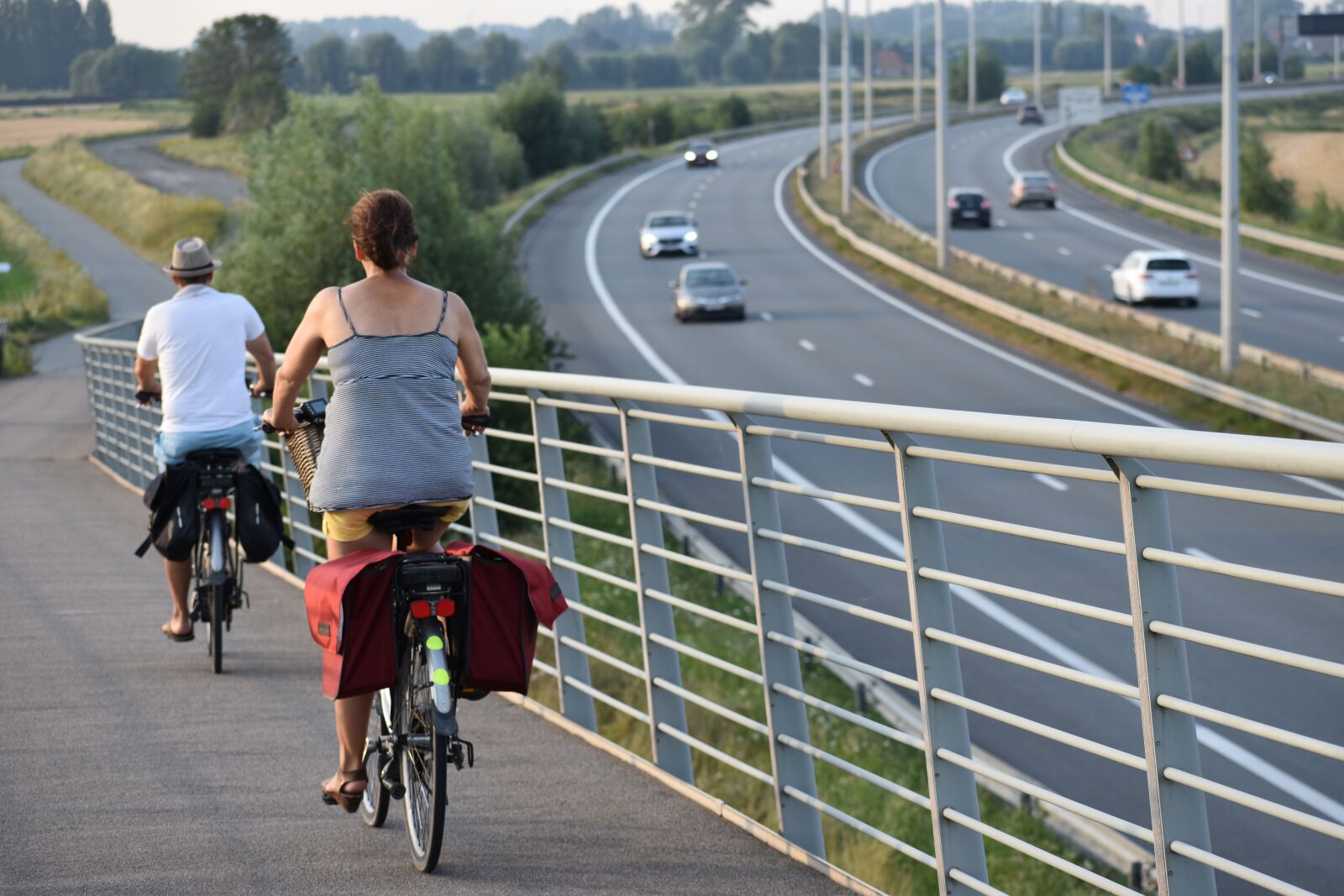 Nikon D3500 sample photo. Cycling, bicycle riding, riding photography