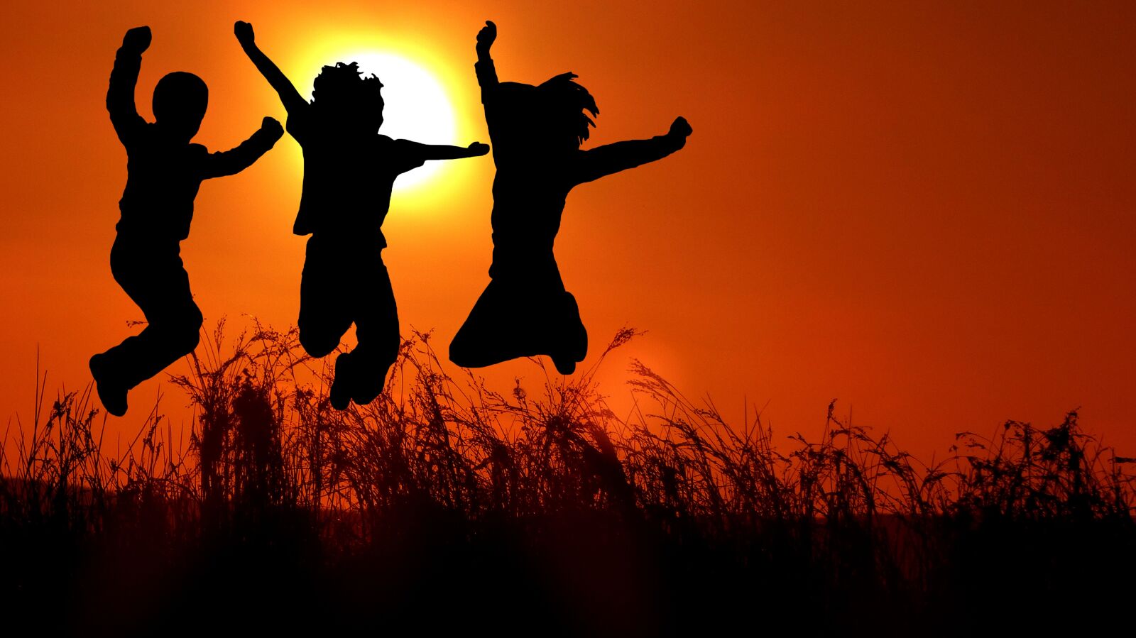 Panasonic Lumix DMC-FZ200 sample photo. Sunset, jump, young photography