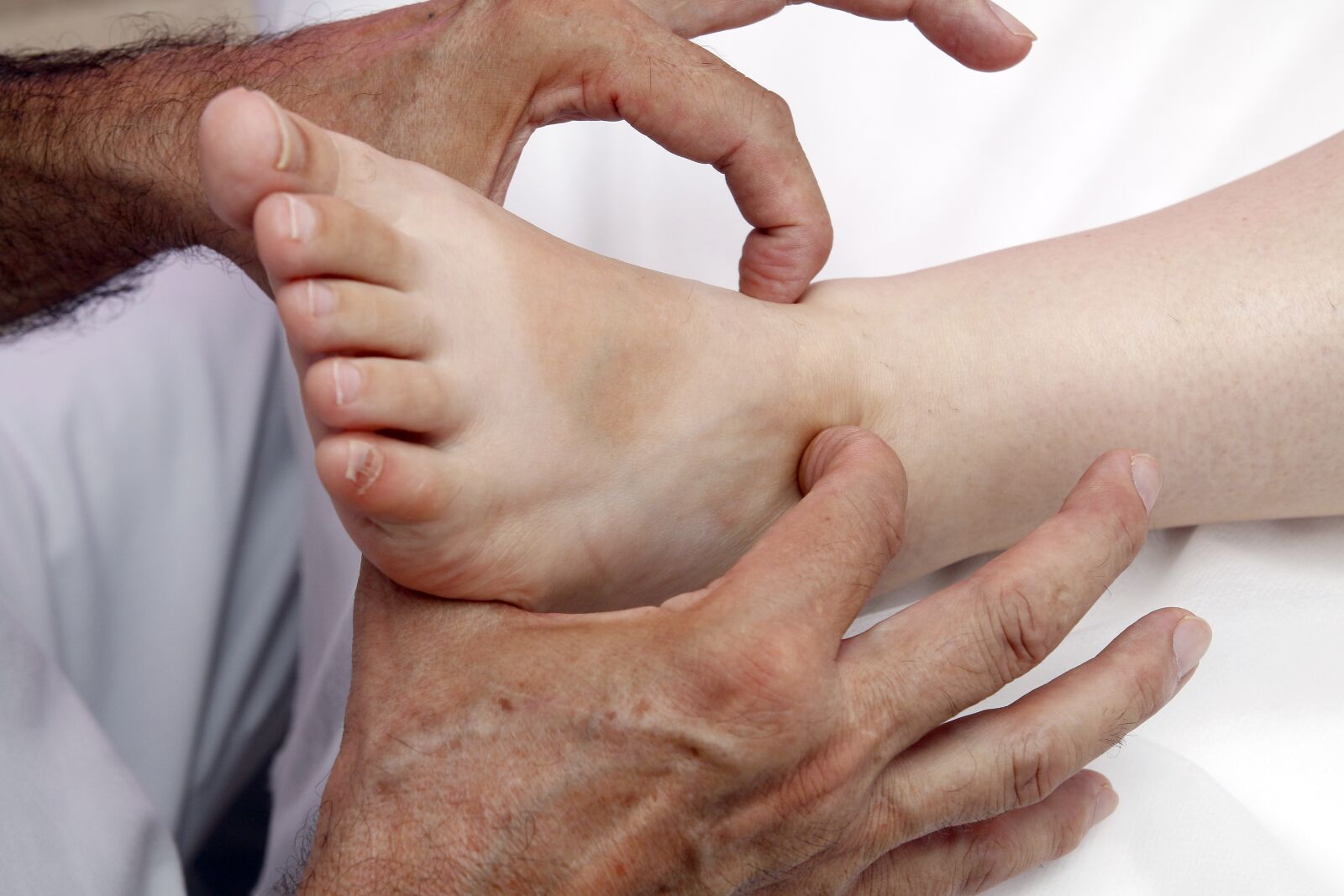 Canon EOS 70D sample photo. Reflexology, therapy, treatment photography