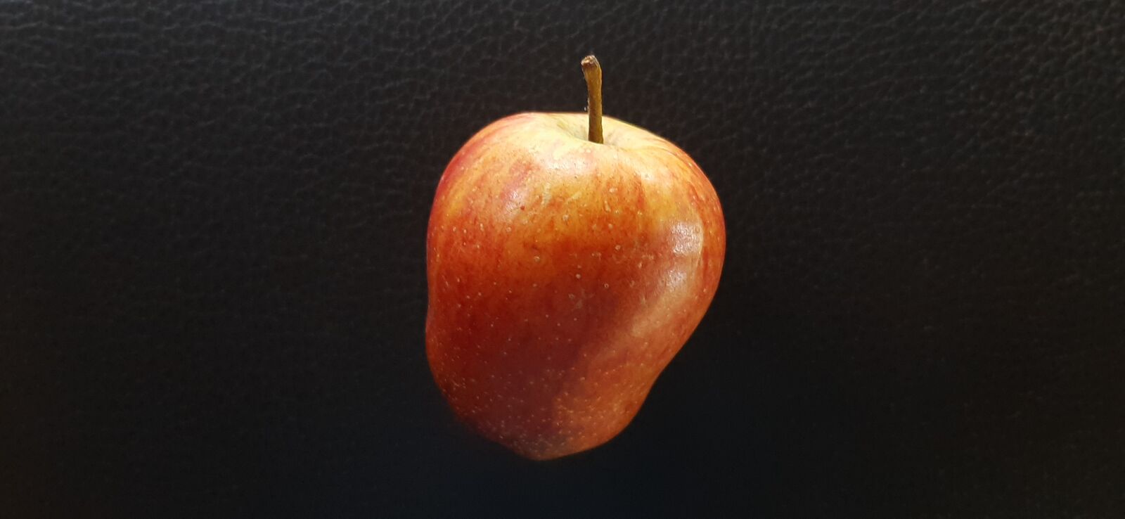 Samsung SM-A307FN sample photo. Apple, red, fresh photography