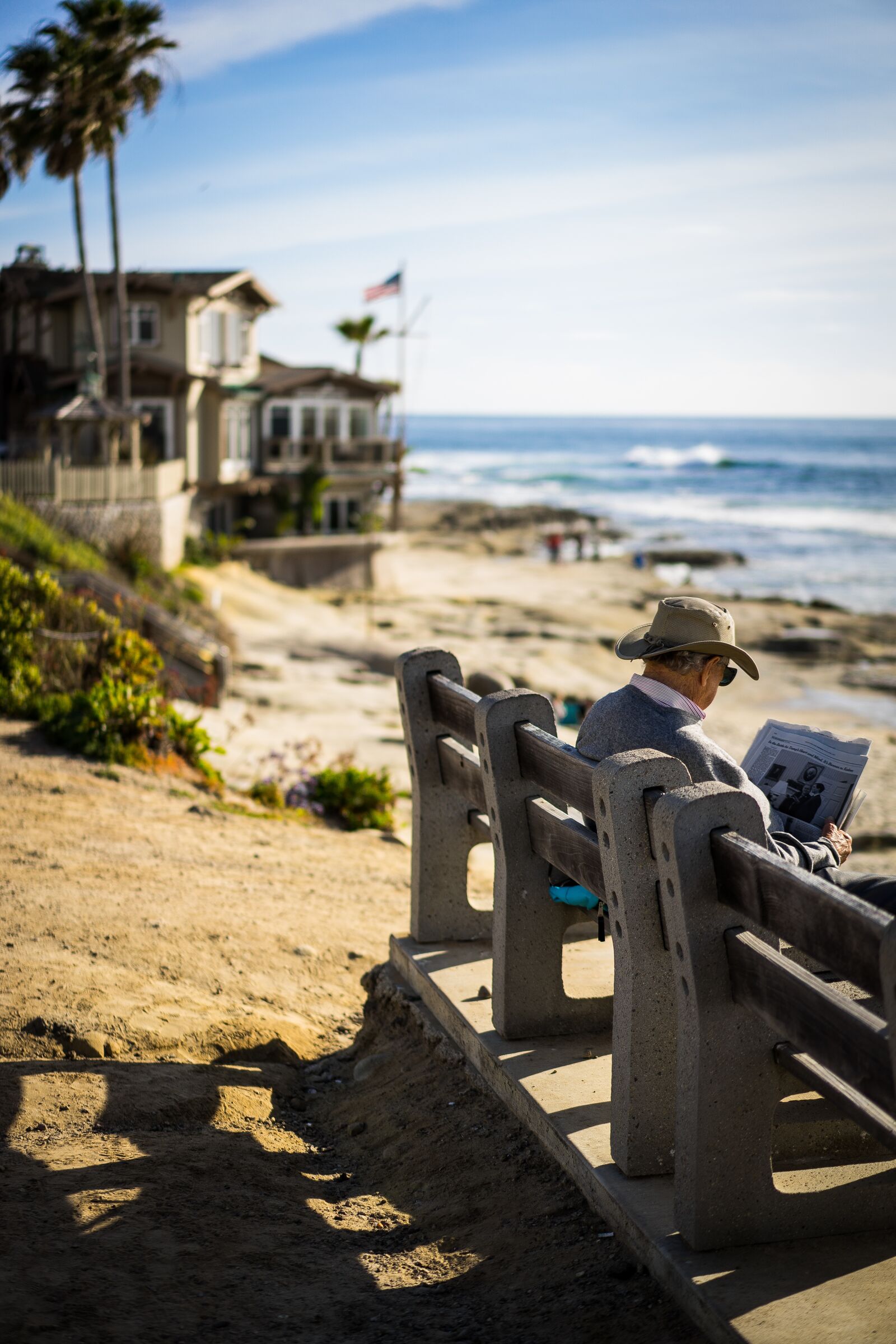 Sony a7 II + Sony Sonnar T* FE 55mm F1.8 ZA sample photo. Retirement, beach, sea photography