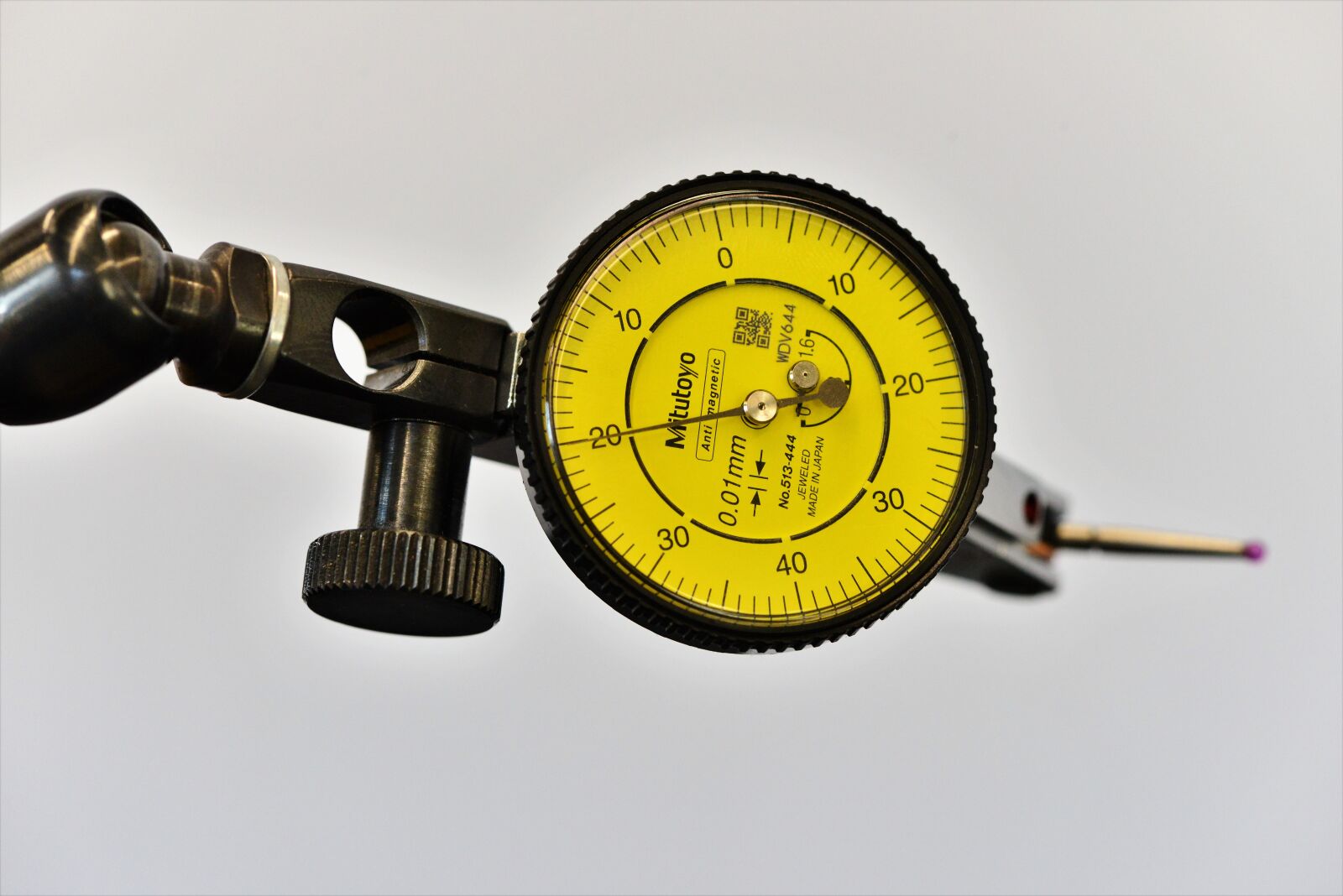 Nikon D800 sample photo. Gauge, button, probe photography