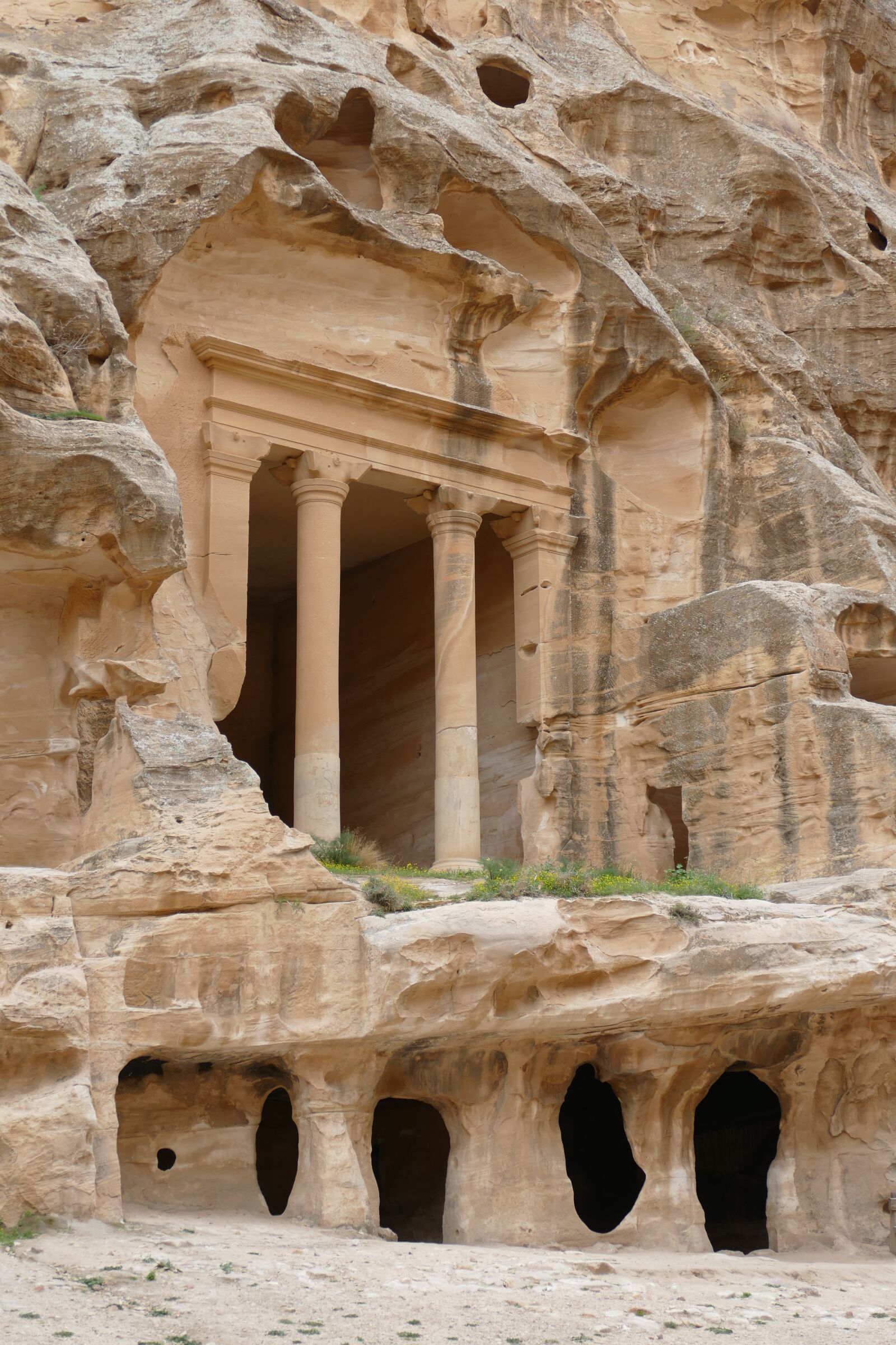 Panasonic Lumix DMC-FZ1000 sample photo. Jordan, petra, sand stone photography