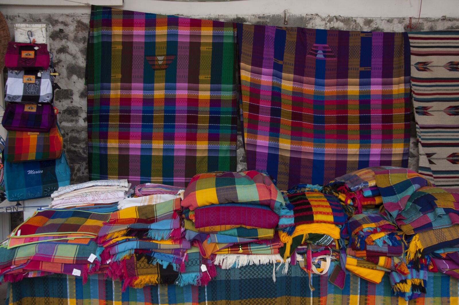 Nikon D90 sample photo. Tissue, mexico, loom photography