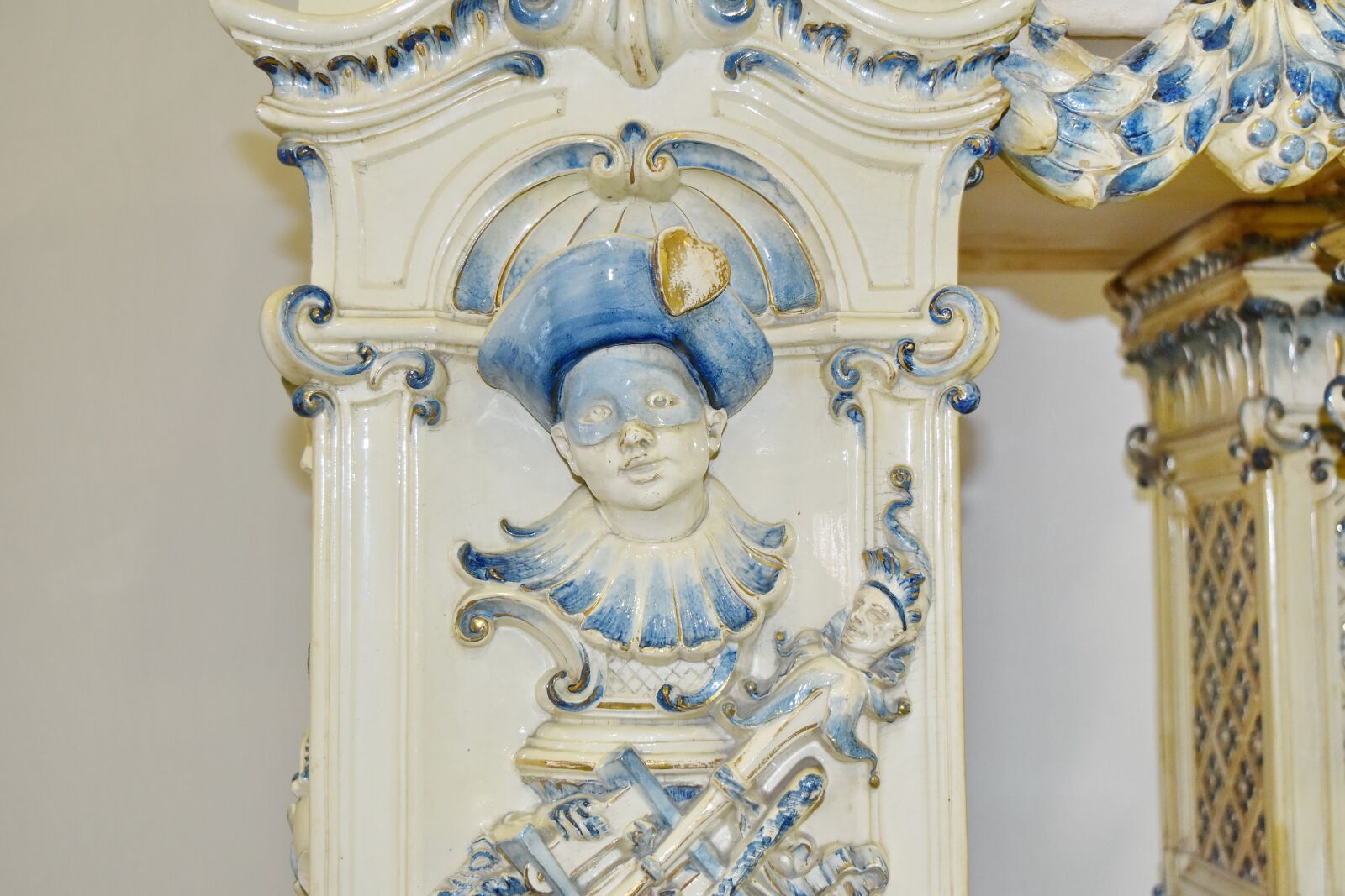 Nikon D5500 sample photo. Bust, museum, porcelain, unique photography