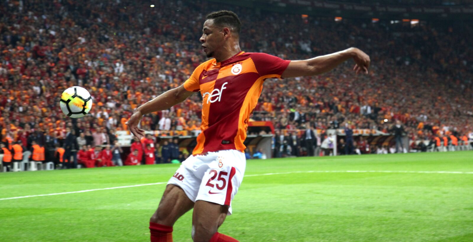 Canon EOS 5D Mark II sample photo. Fernando francisco reges, galatasaray photography