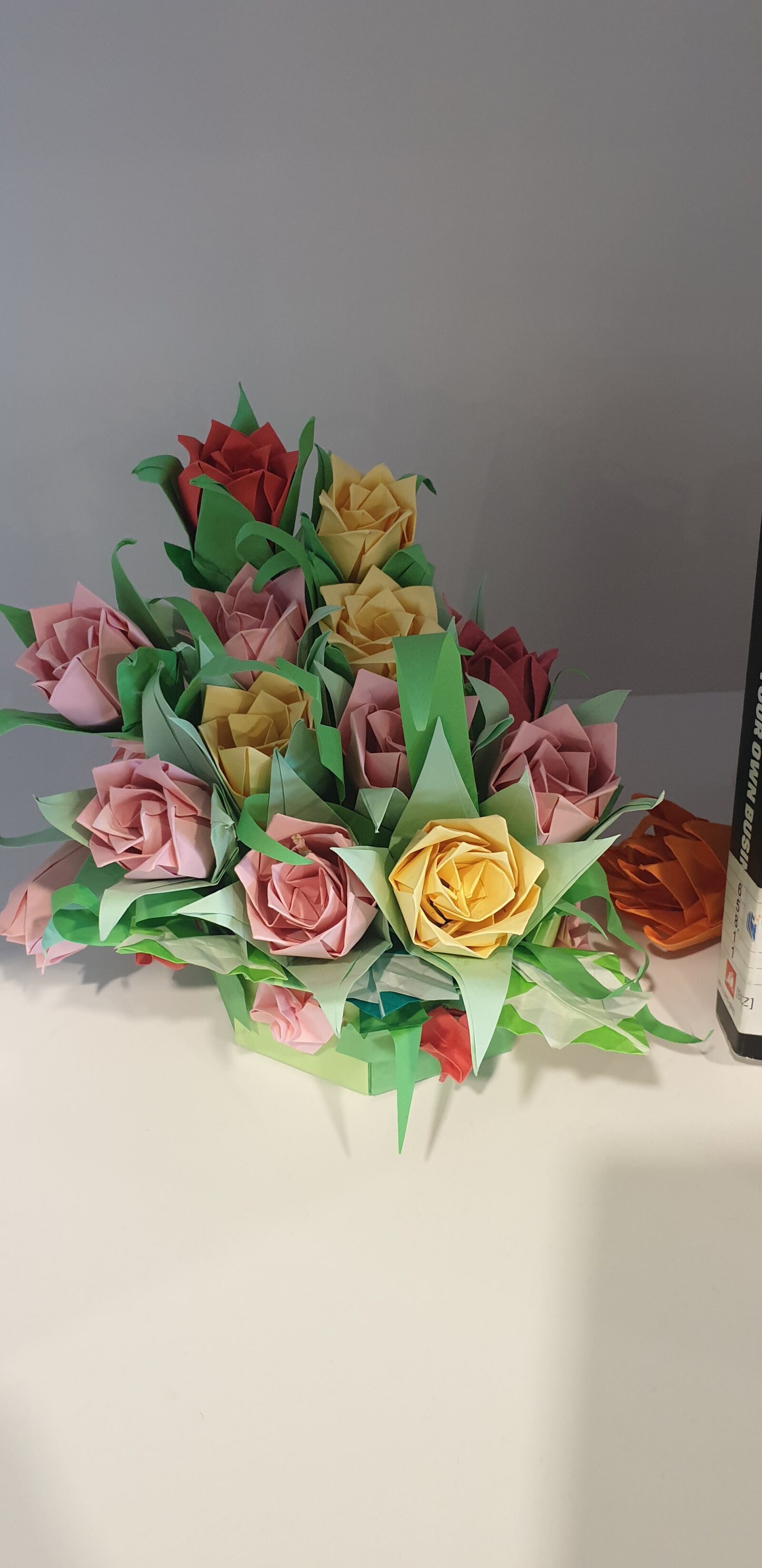 Samsung Galaxy Note9 sample photo. Paper flower, art, craft photography