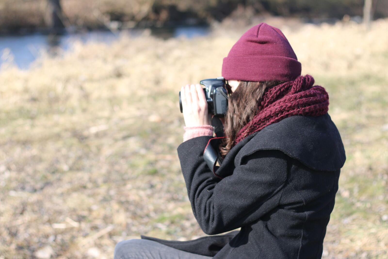Canon EOS 70D + Canon EF 50mm F1.8 STM sample photo. Woman, photographer, photograph photography