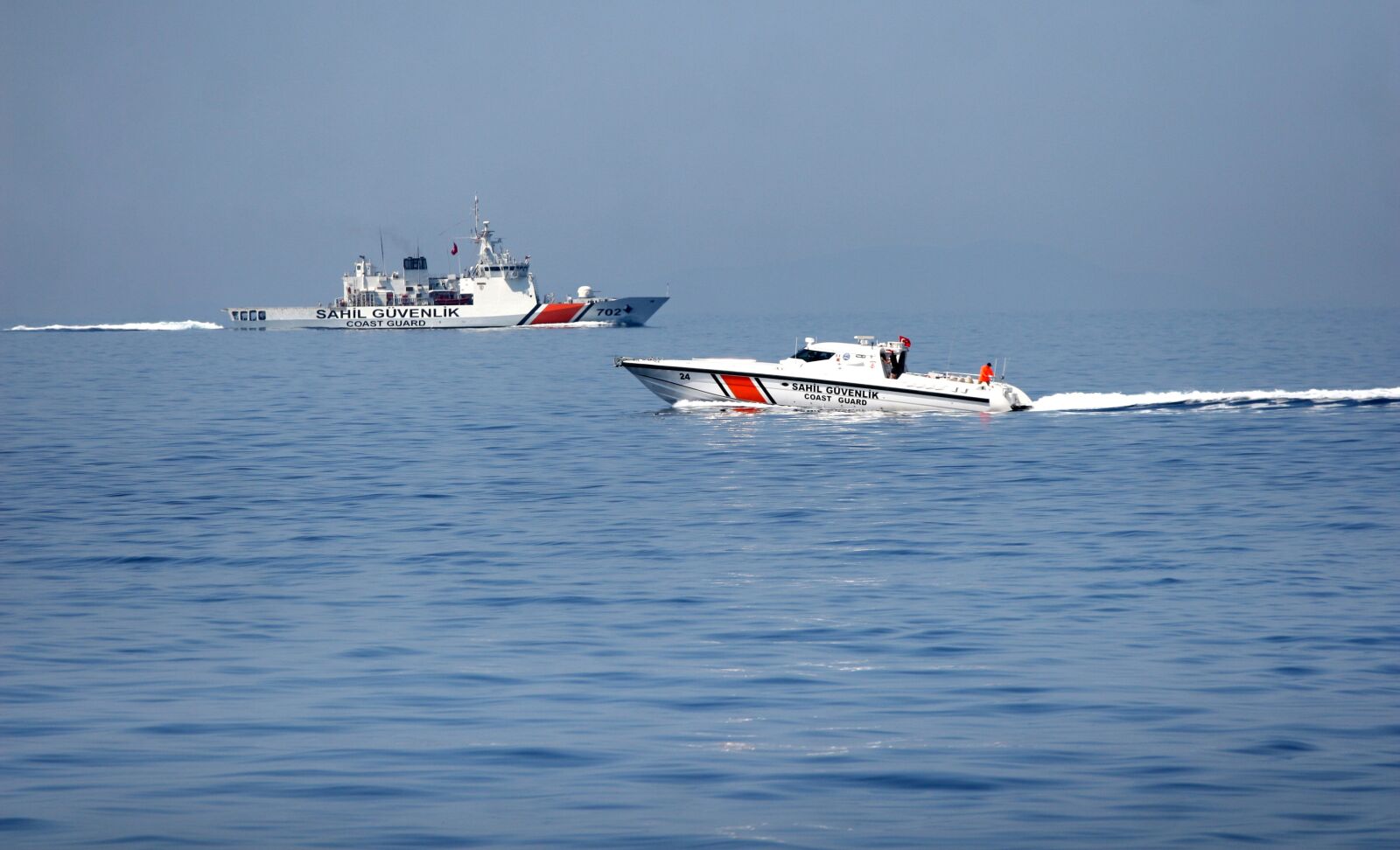 Canon EOS 30D sample photo. Marine, ship, beach photography