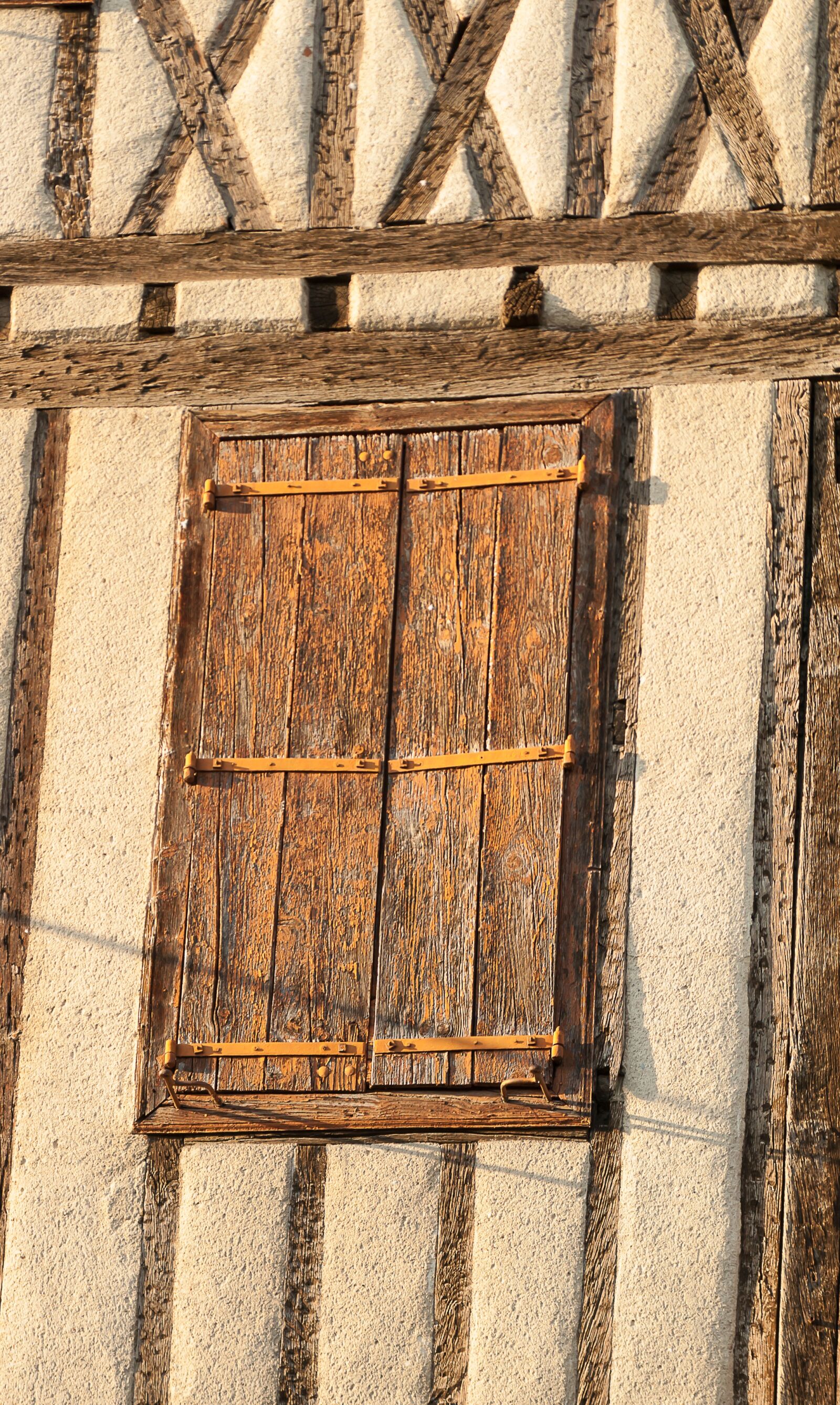 Pentax K10D sample photo. France, mirepoix, shutters photography