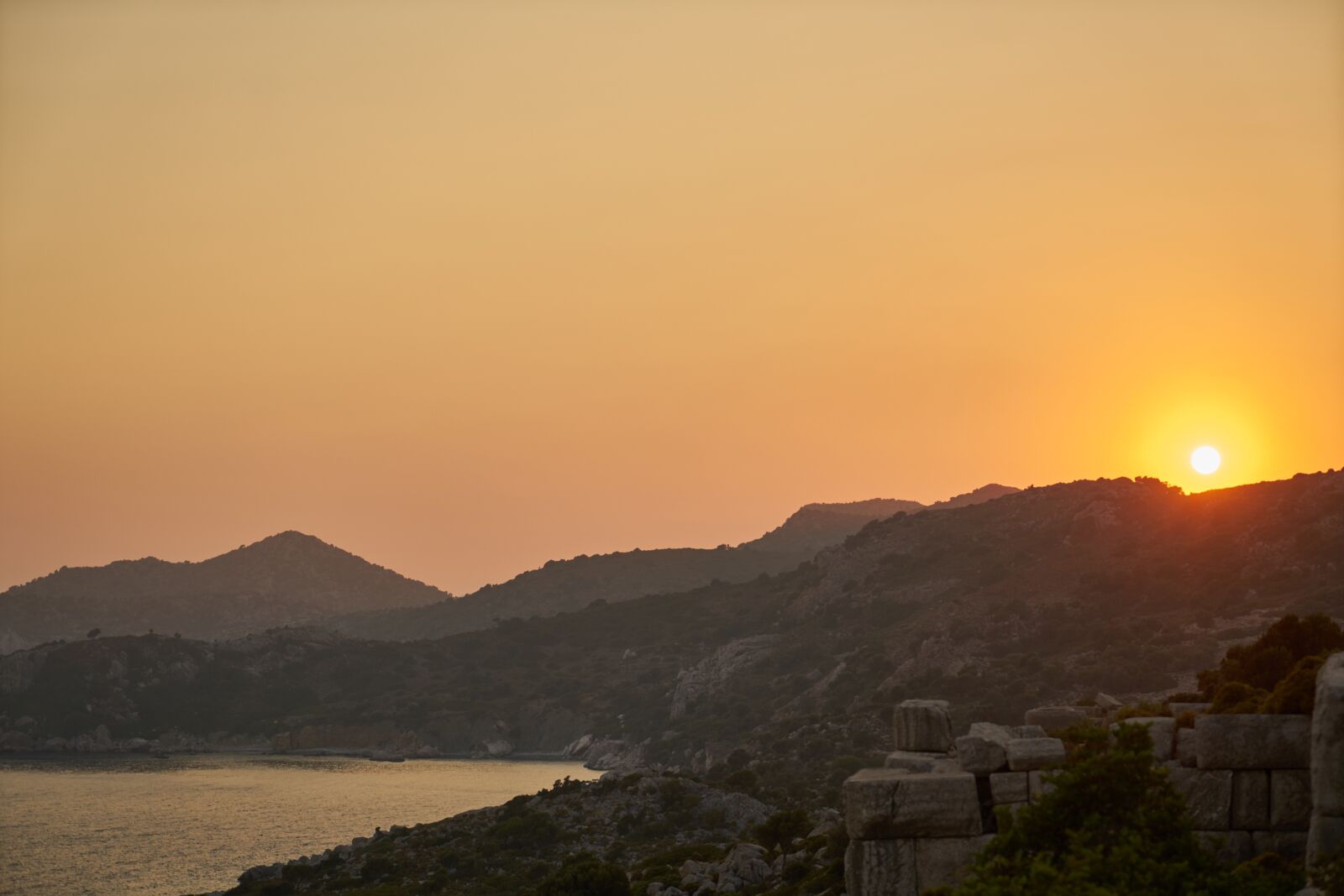 Sony a7R II sample photo. Sunset, landscape, yellow photography