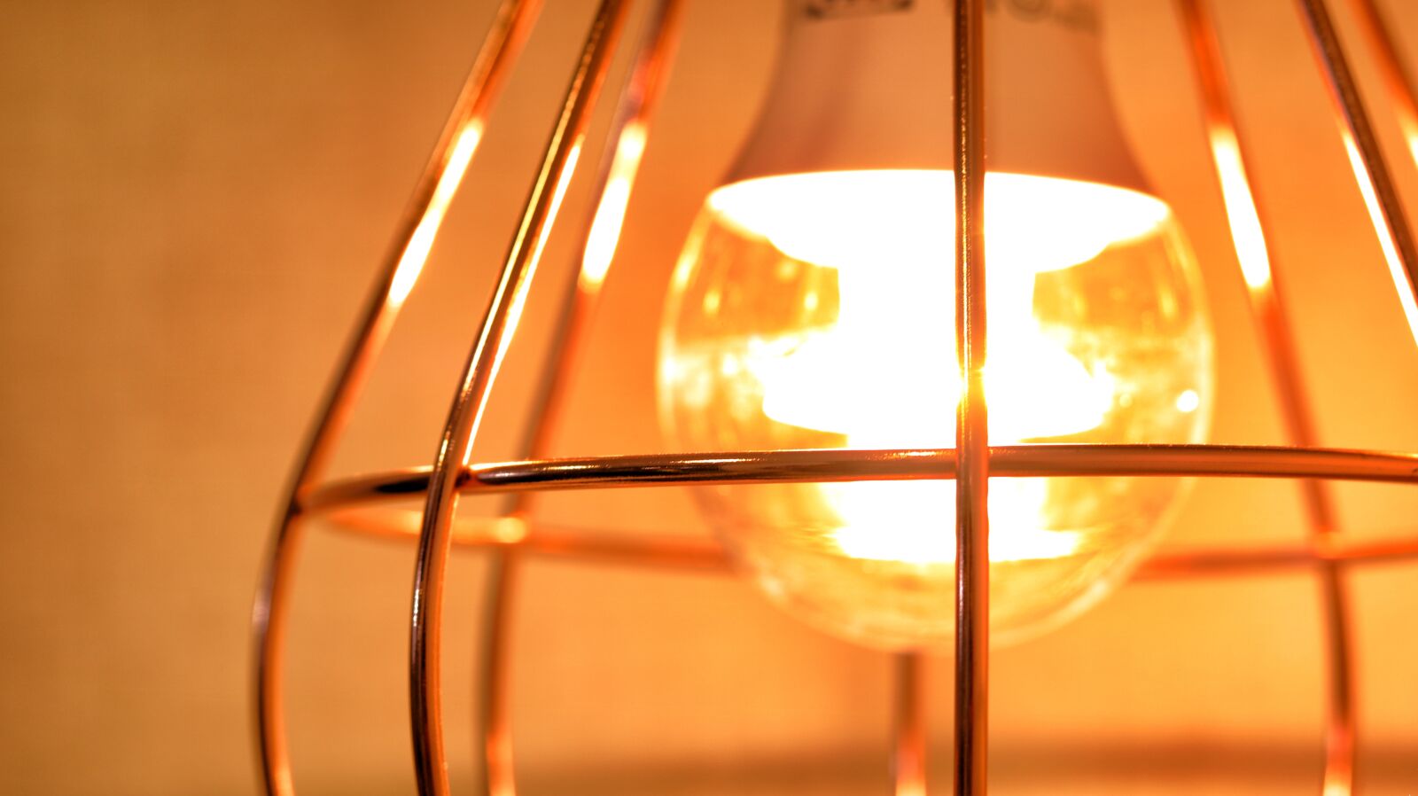 Canon EOS 750D (EOS Rebel T6i / EOS Kiss X8i) sample photo. Lamp, light, decoration photography