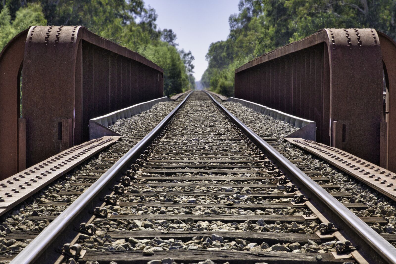 Canon EF 24-70mm F2.8L II USM sample photo. Railway, bridge, iron photography