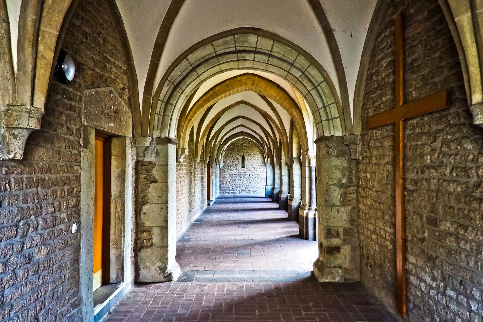 Olympus OM-D E-M10 sample photo. Church, cloister, architecture photography