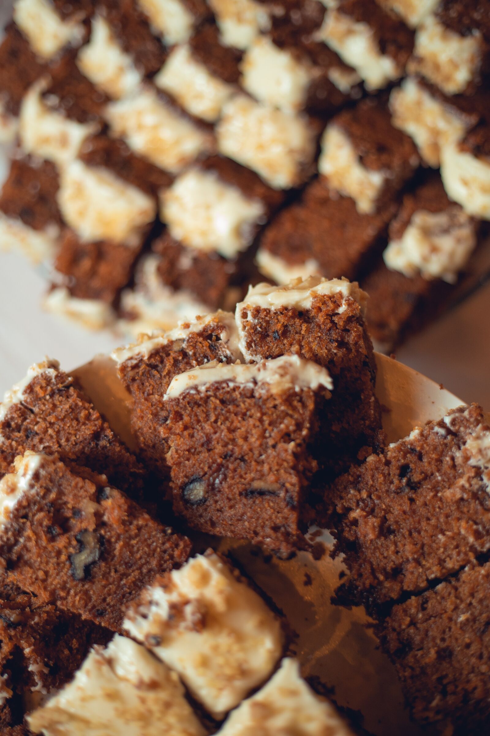 Canon EOS 6D + Canon EF 50mm F1.8 STM sample photo. Carrot cake, food, cake photography