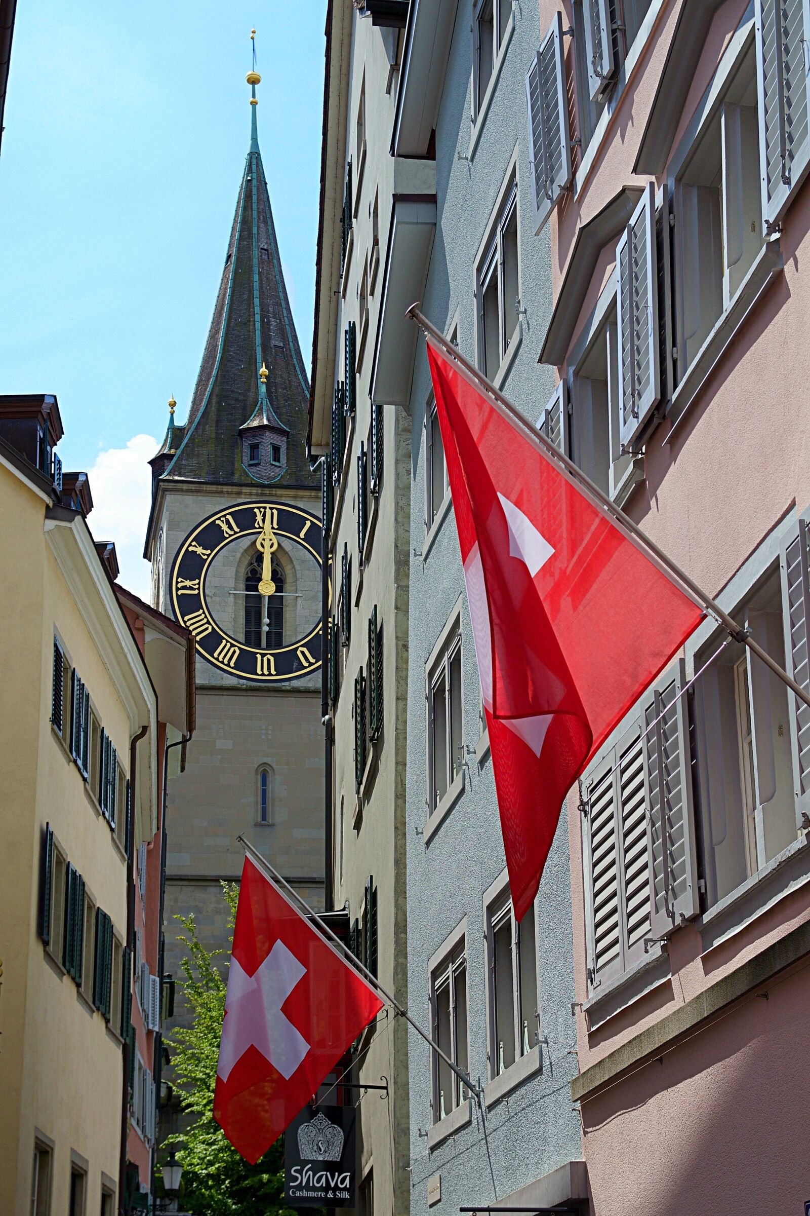 Canon EOS 600D (Rebel EOS T3i / EOS Kiss X5) sample photo. Zurich, switzerland, architecture photography