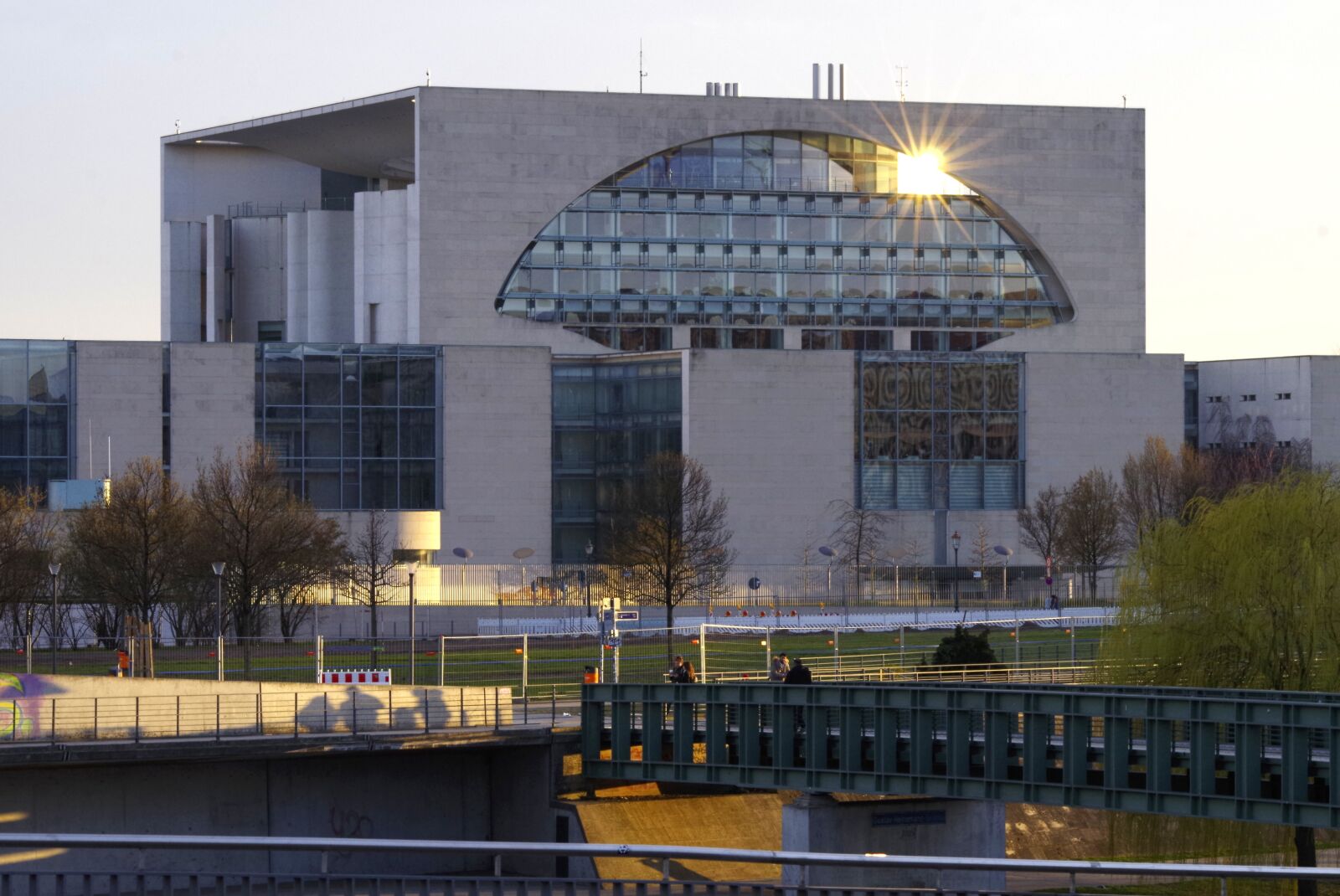 Pentax K-30 sample photo. Chancellery, berlin, capital photography