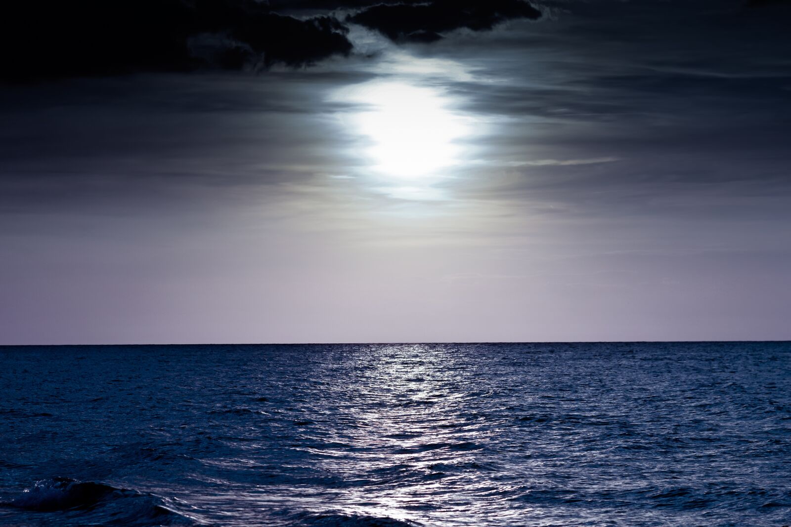 Pentax smc D-FA 100mm F2.8 Macro WR sample photo. Night sea, moon, sea photography