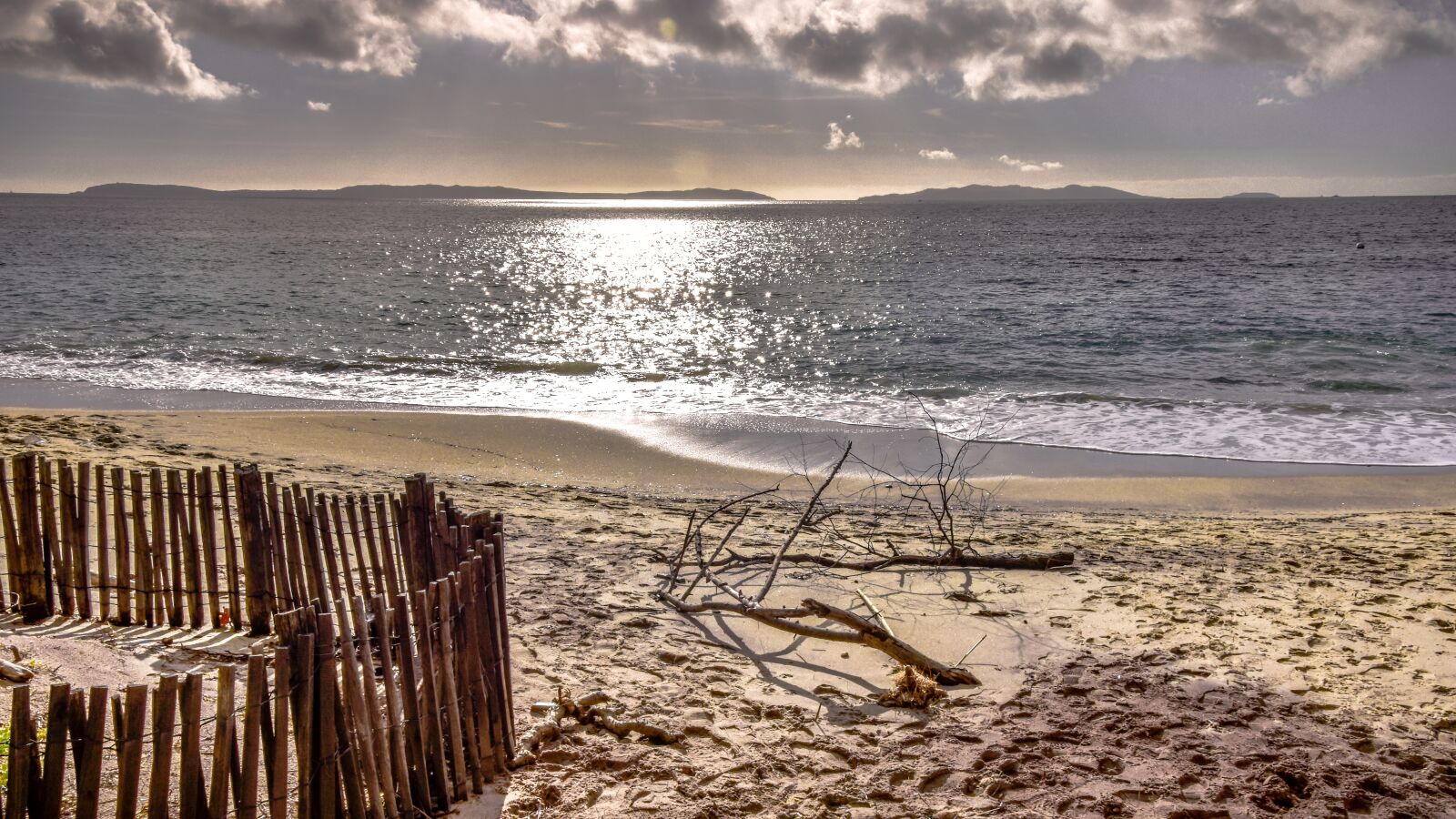 Nikon D5600 sample photo. Sea, sun, water photography