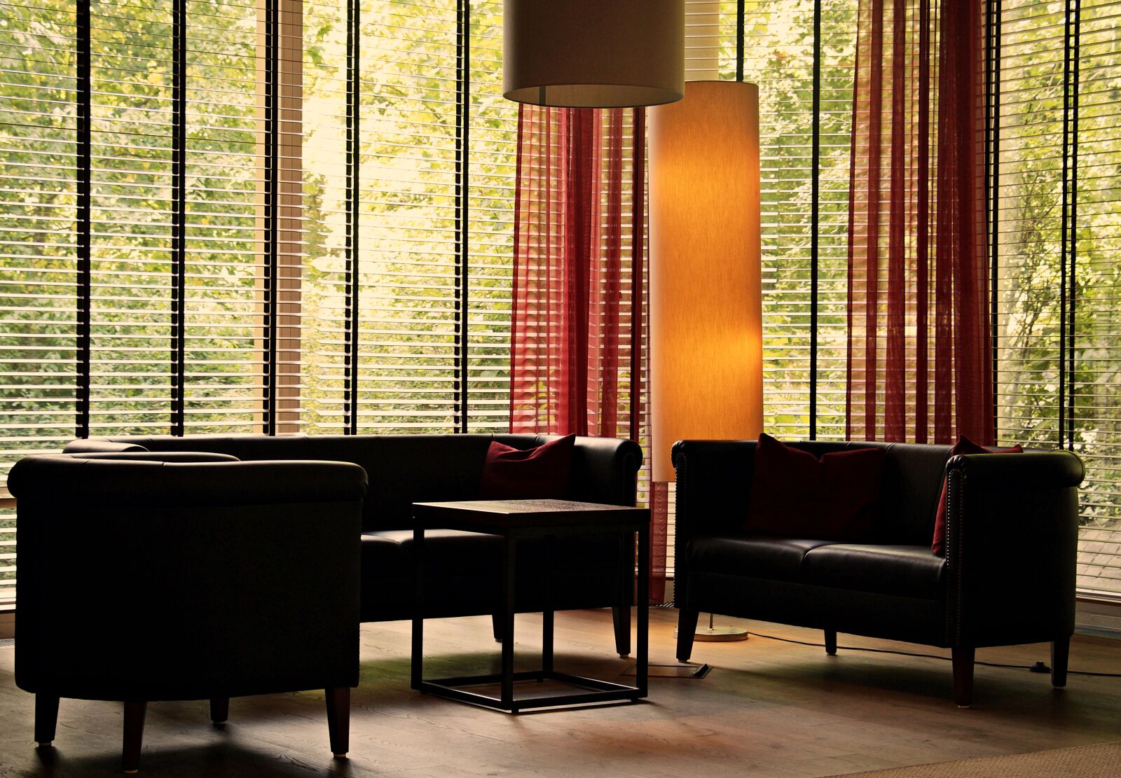 Canon EOS 100D (EOS Rebel SL1 / EOS Kiss X7) sample photo. Lobby, lounge, seat photography