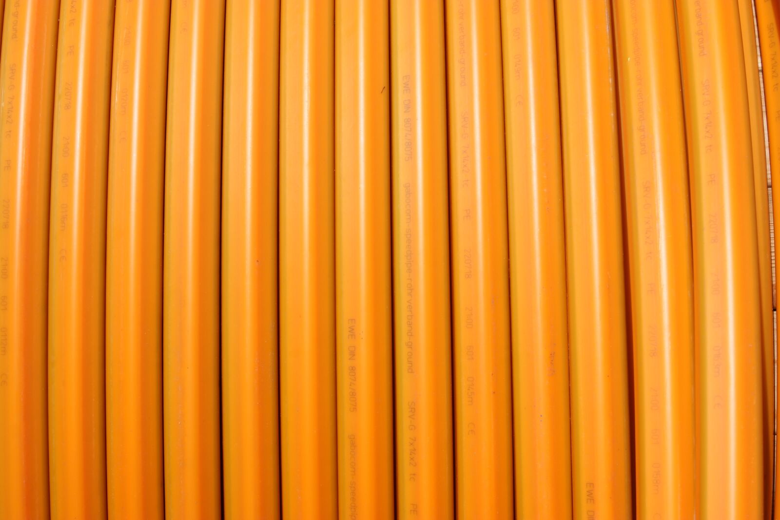Canon EOS 550D (EOS Rebel T2i / EOS Kiss X4) sample photo. Kabel, rohre, leerrrohre photography