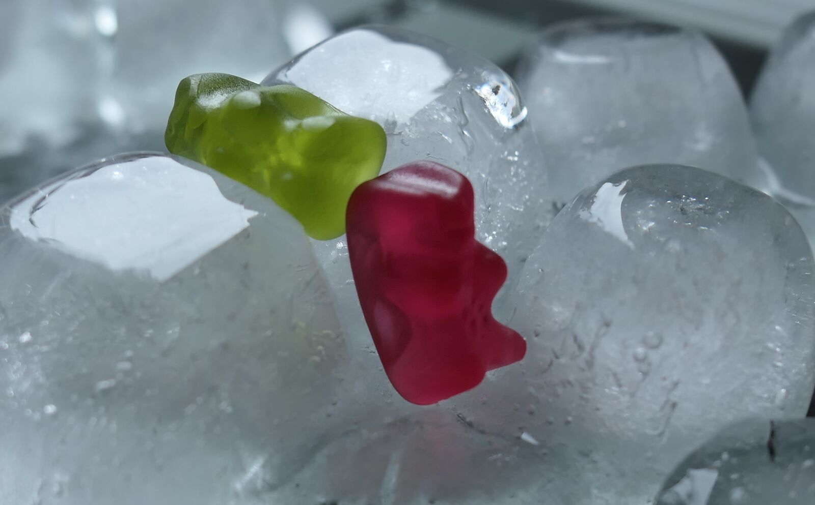 Panasonic Lumix DMC-LX10 (Lumix DMC-LX15) sample photo. Ice, ice cubes, frozen photography