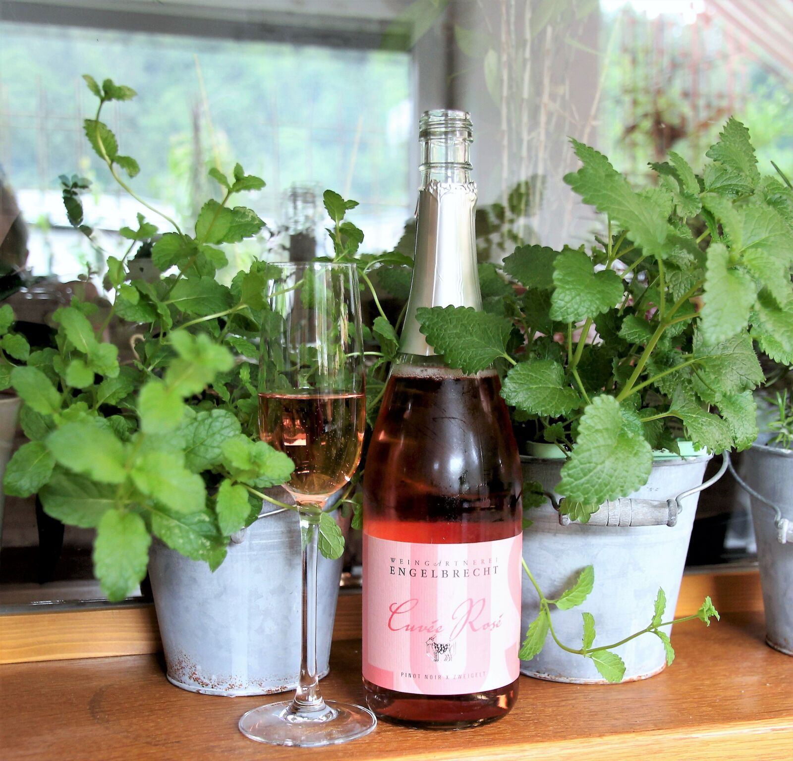 Canon EOS 60D sample photo. Champagne, prosecco, bottle photography