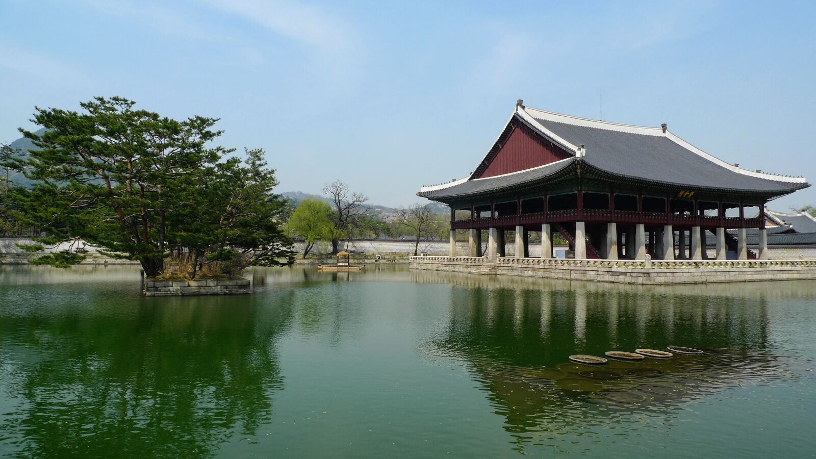 Panasonic Lumix DMC-LX3 sample photo. Korea, seoul, temple photography