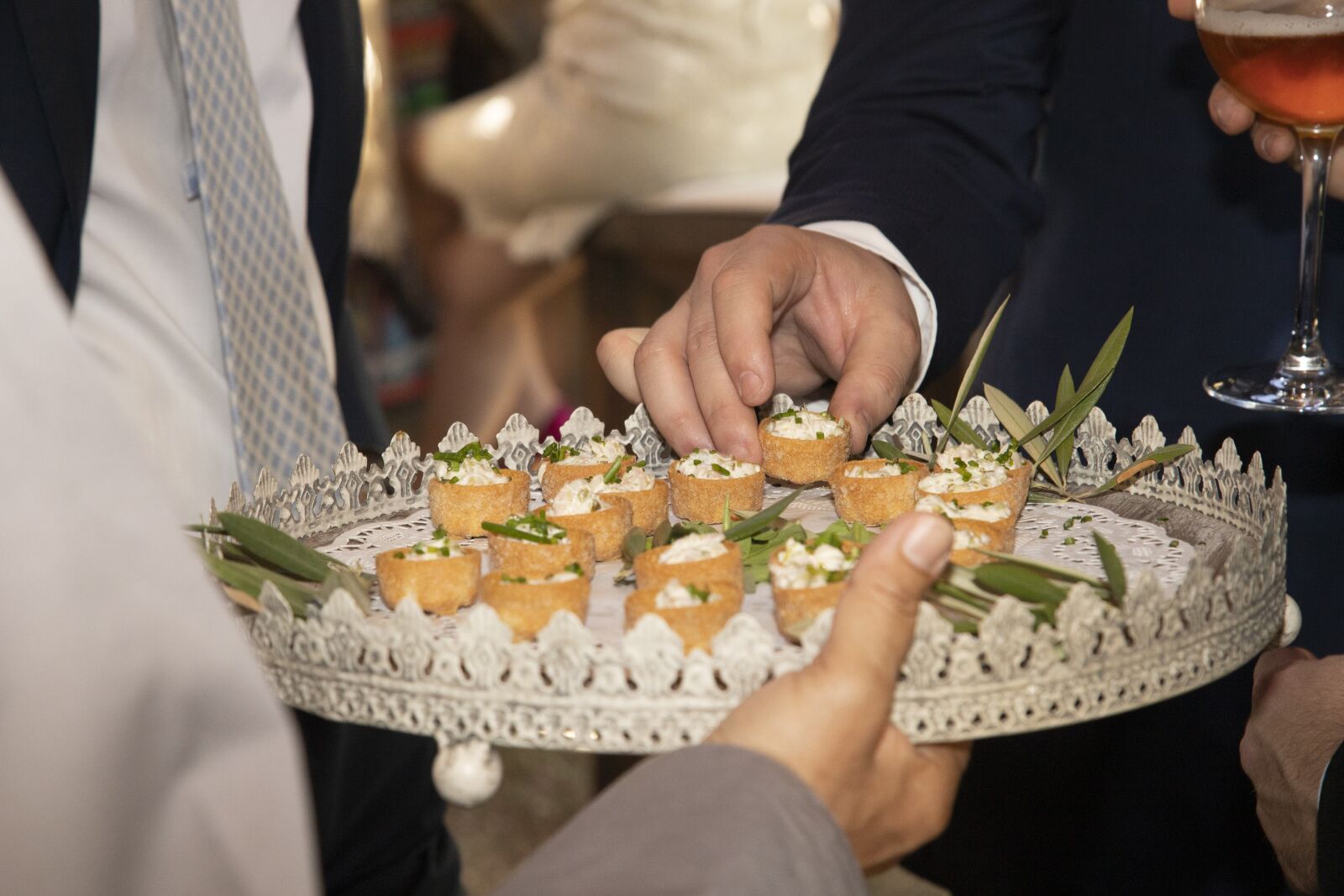 Canon EOS 6D Mark II sample photo. Food snack, tray, food photography