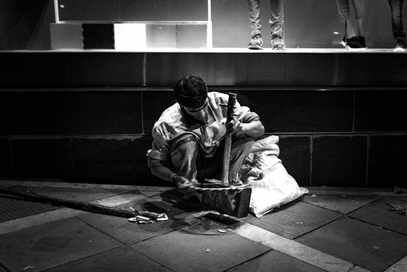Fujifilm X-T20 sample photo. Homeless, street, musician photography