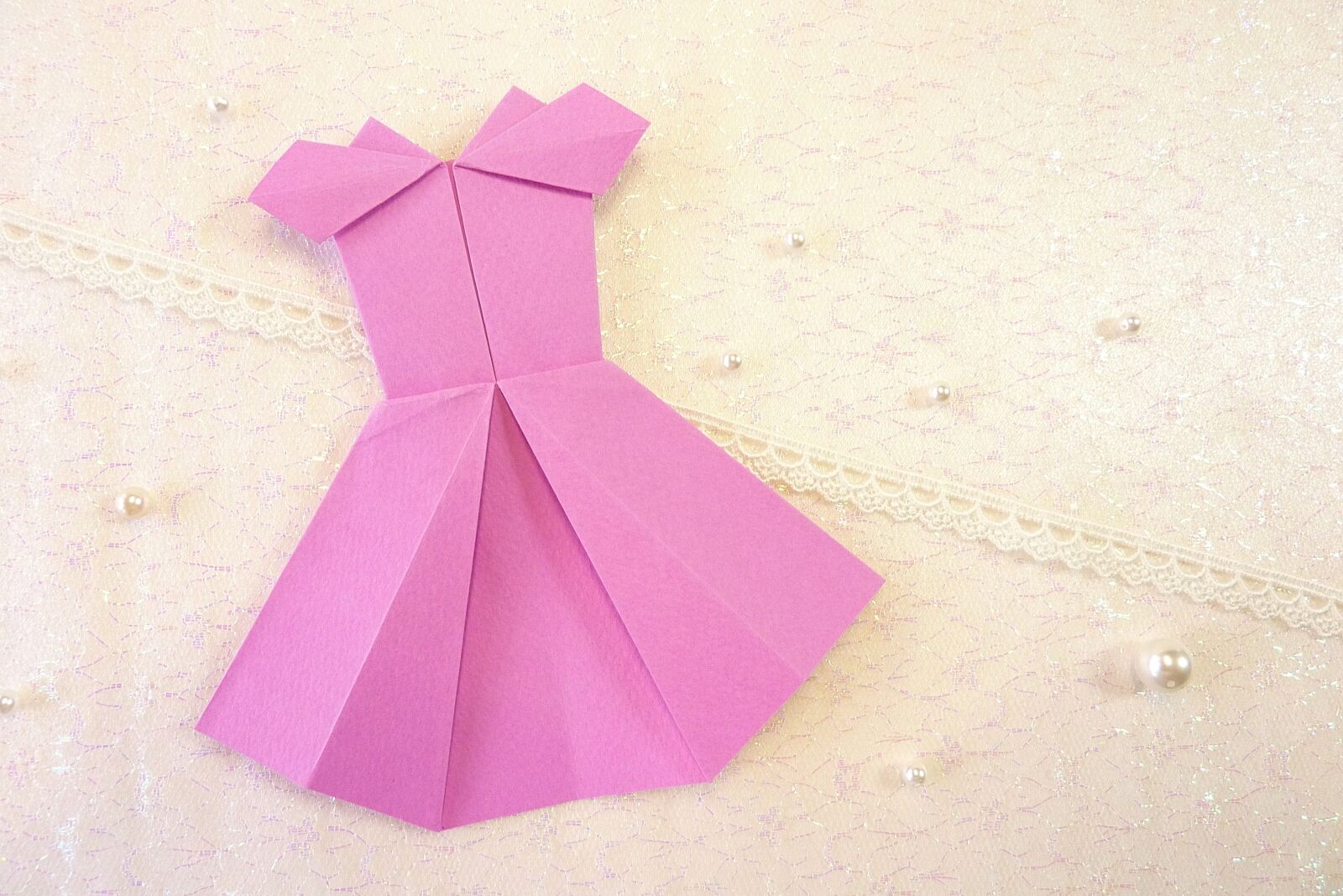 Panasonic DMC-TZ7 sample photo. Dress, origami, pink photography