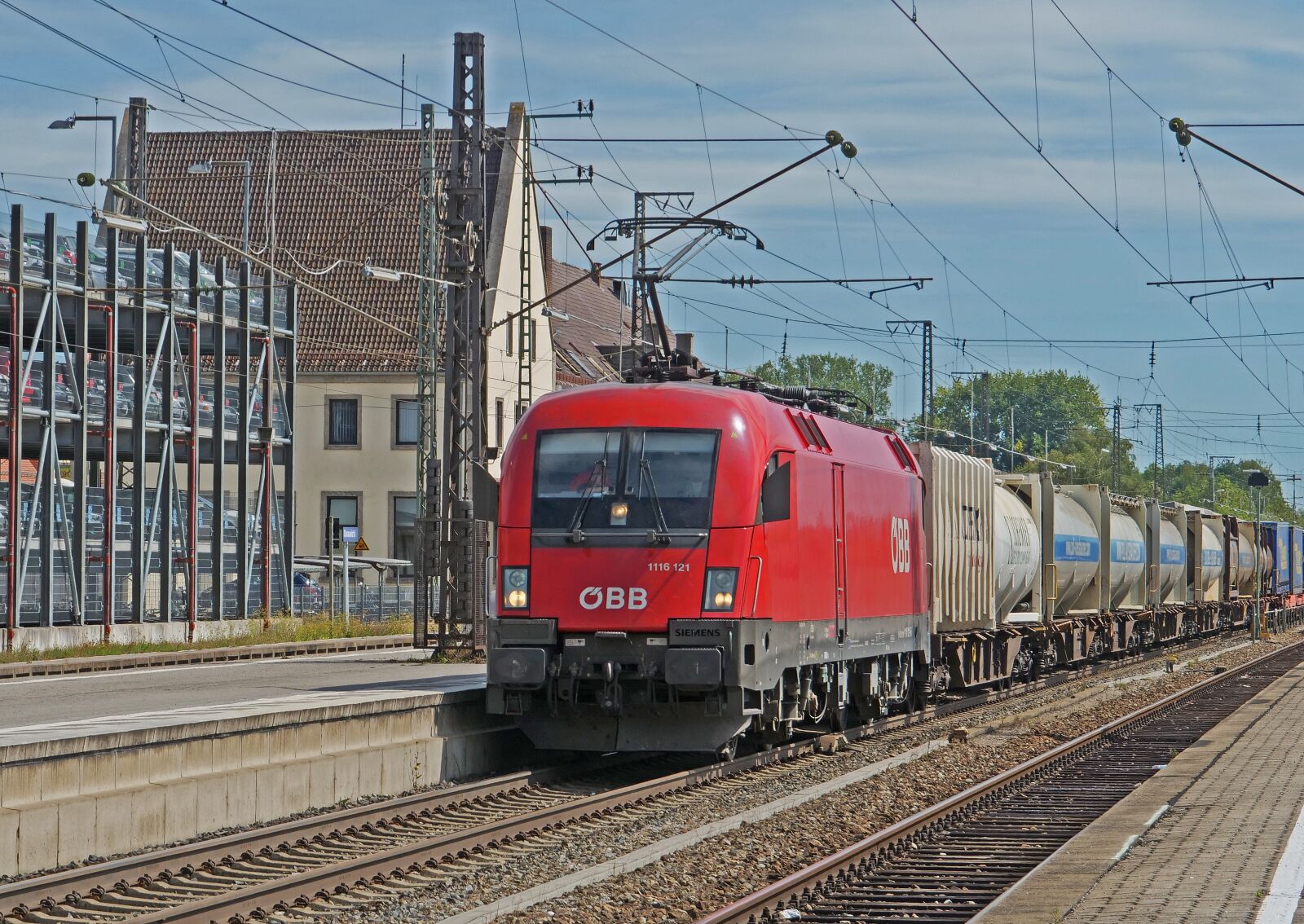 Panasonic Lumix DC-G9 sample photo. Railway, container train, electric photography