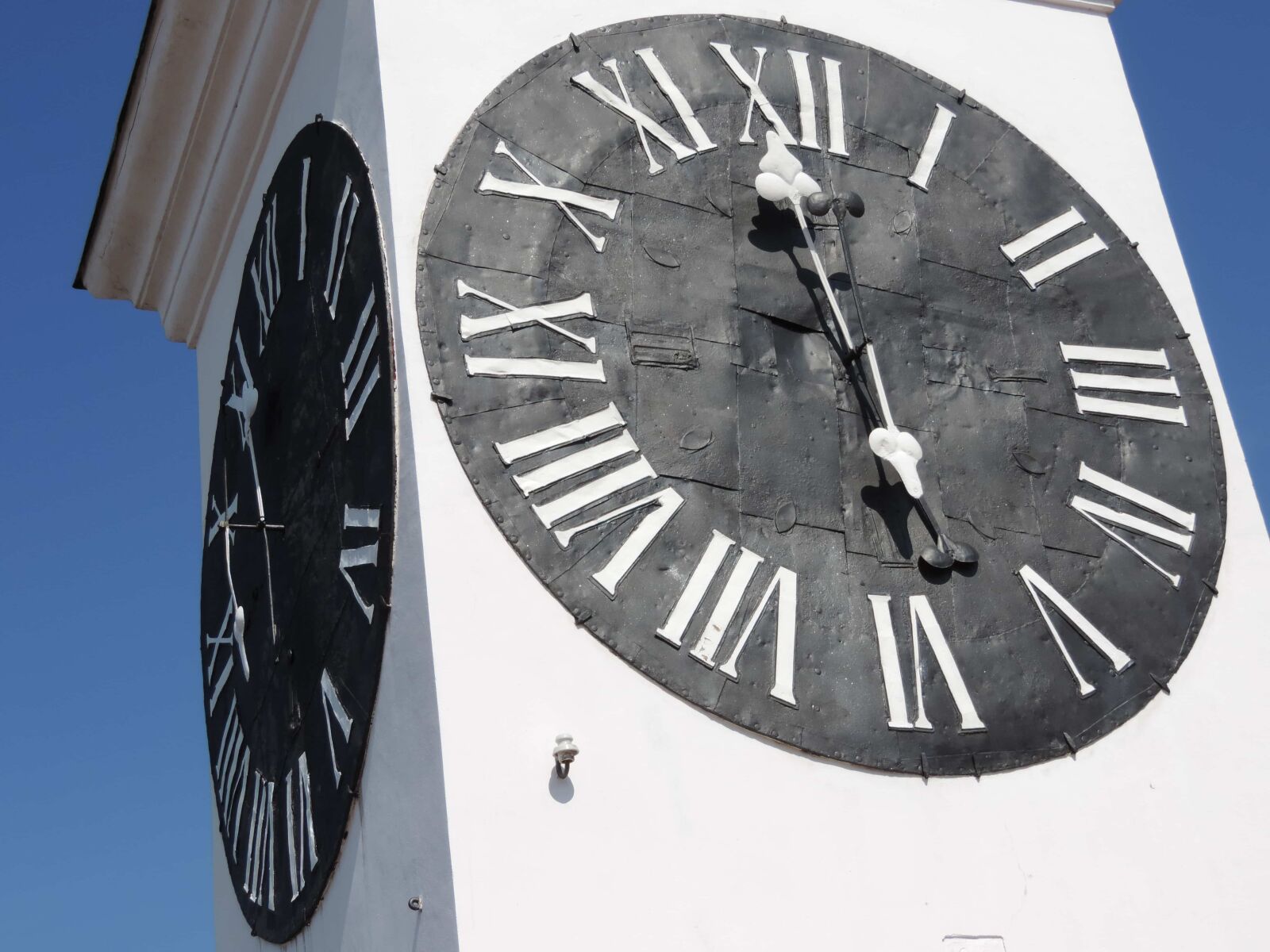 Nikon Coolpix P520 sample photo. Clock, pointer, timepiece, time photography