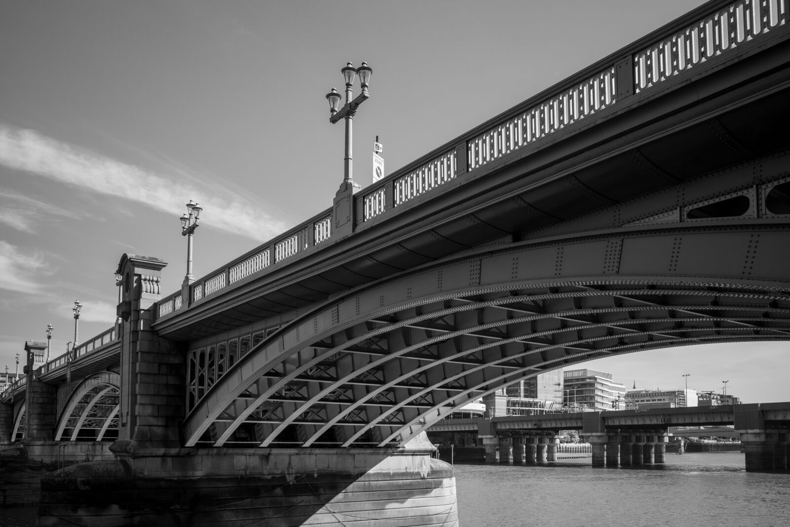 Ricoh GR III sample photo. Southwark bridge photography