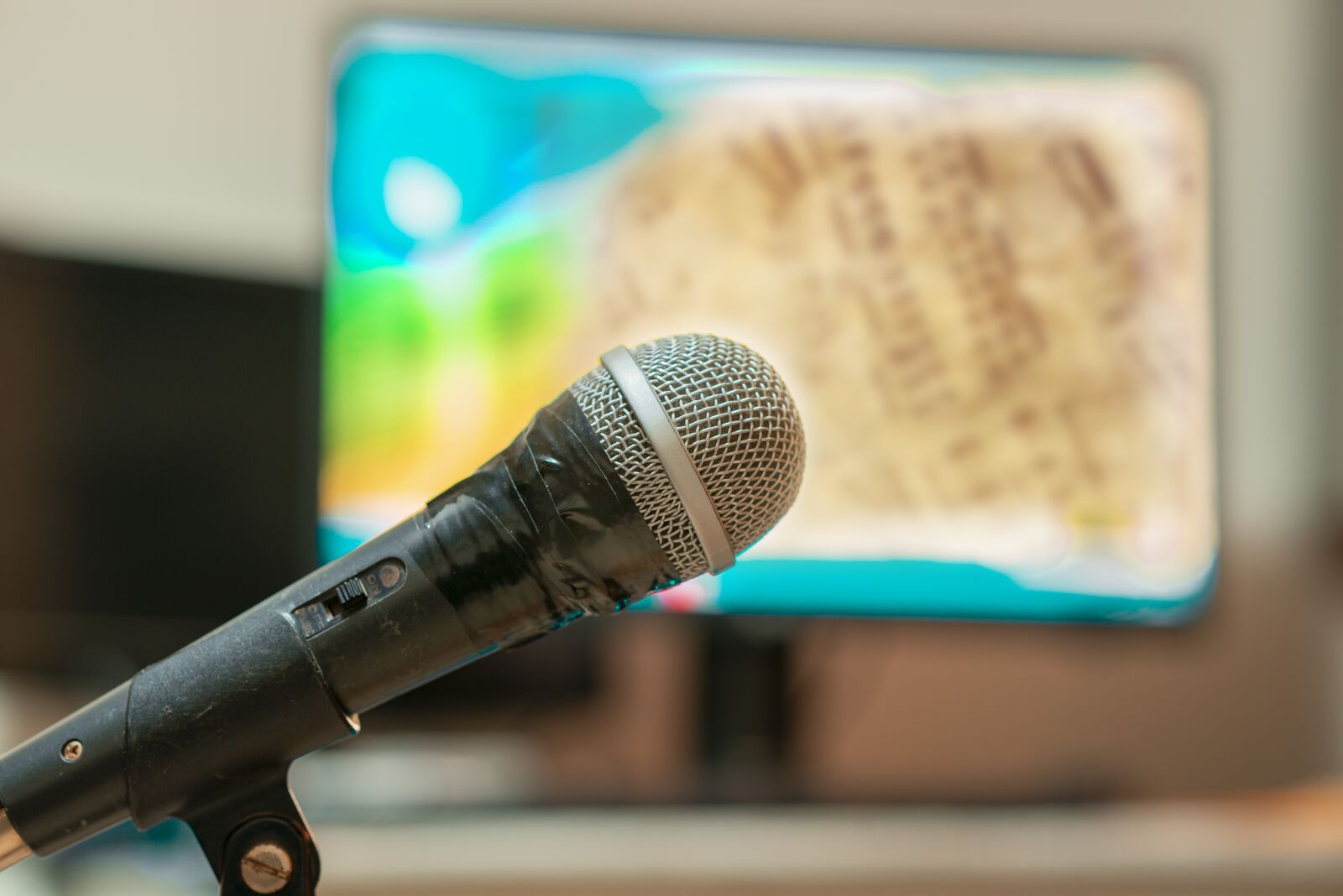 Nikon D600 sample photo. Microphone, singing, music photography
