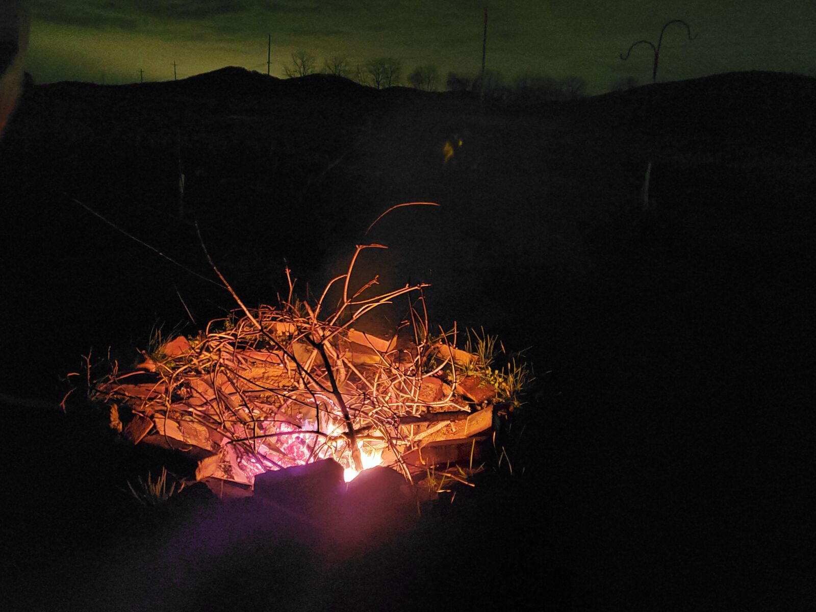 Samsung Galaxy S10 sample photo. Fire, campfire, fire spirit photography