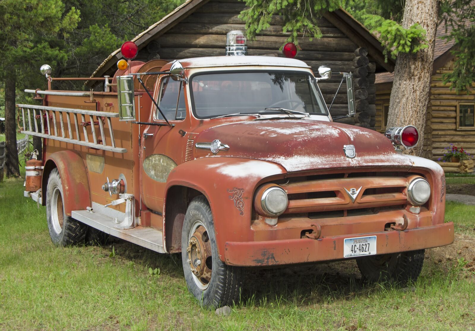 Nikon D5100 sample photo. Fire engine, vintage, red photography